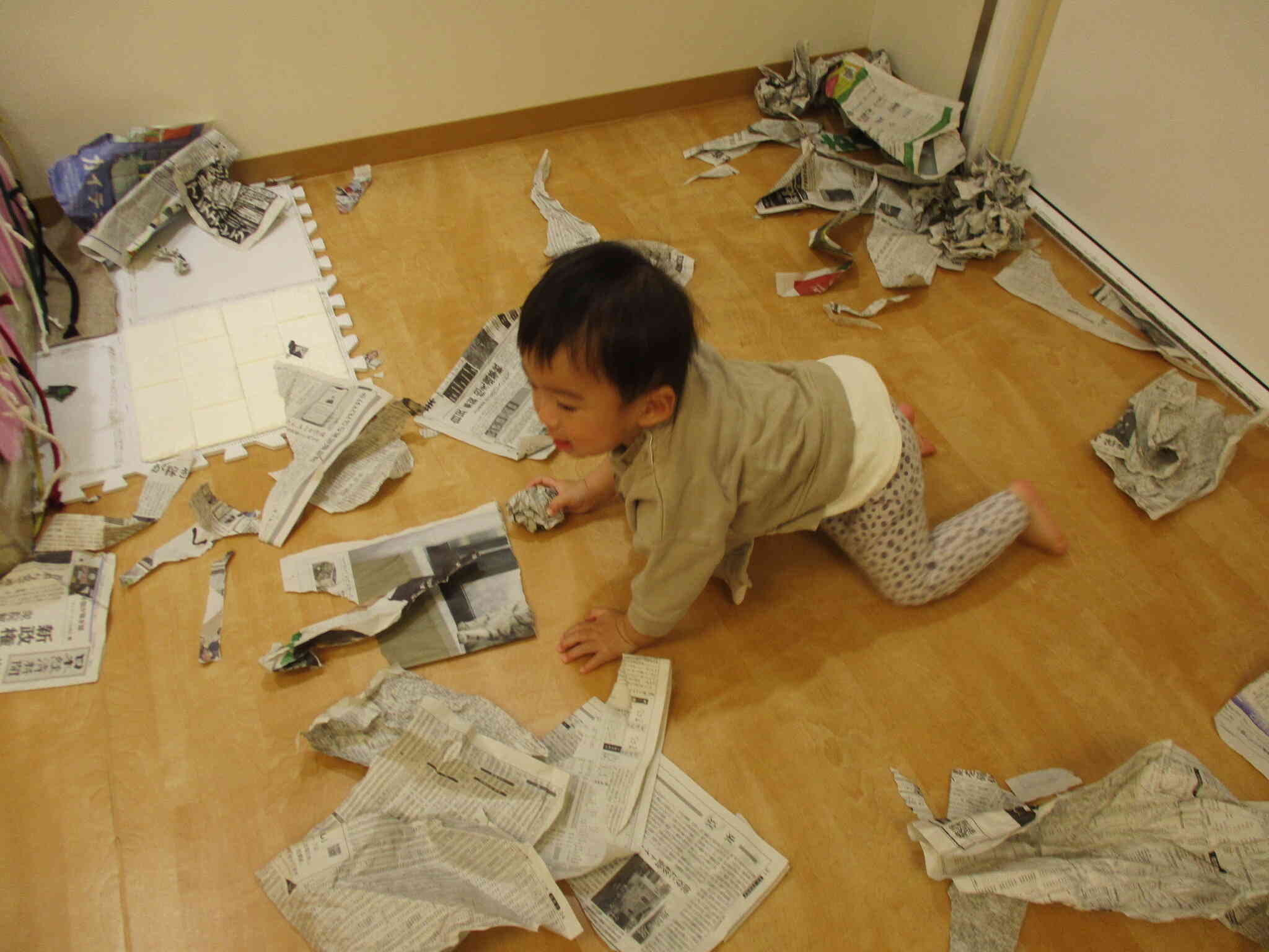 ハイハイしちゃうそ~。