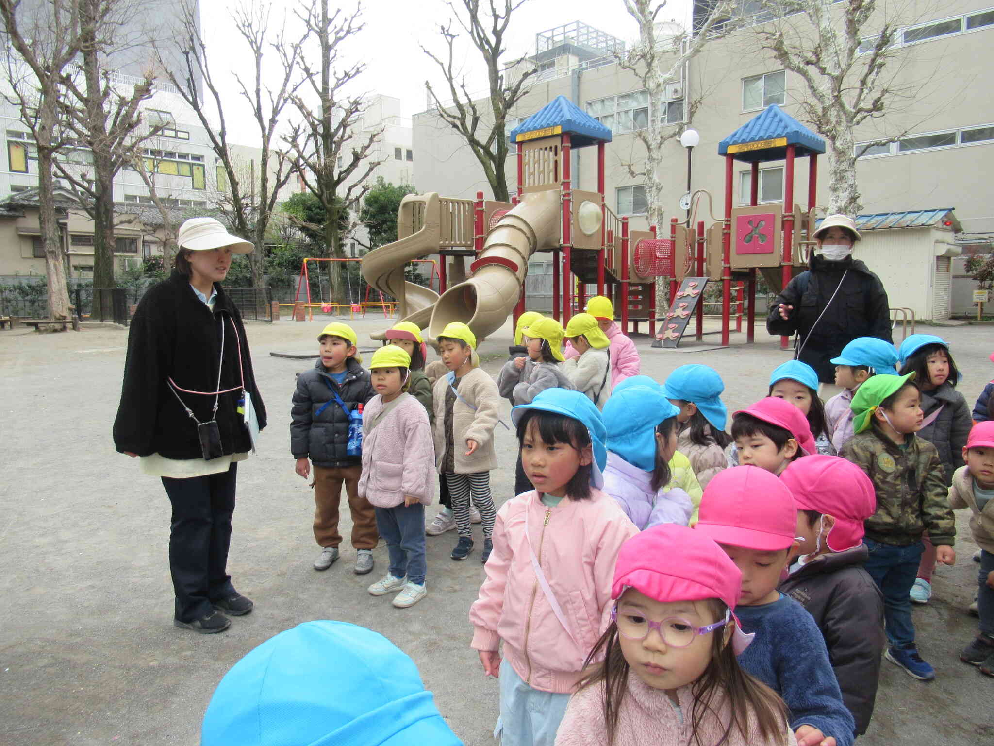 寒かったけど楽しかったね。保育園に帰りましょう