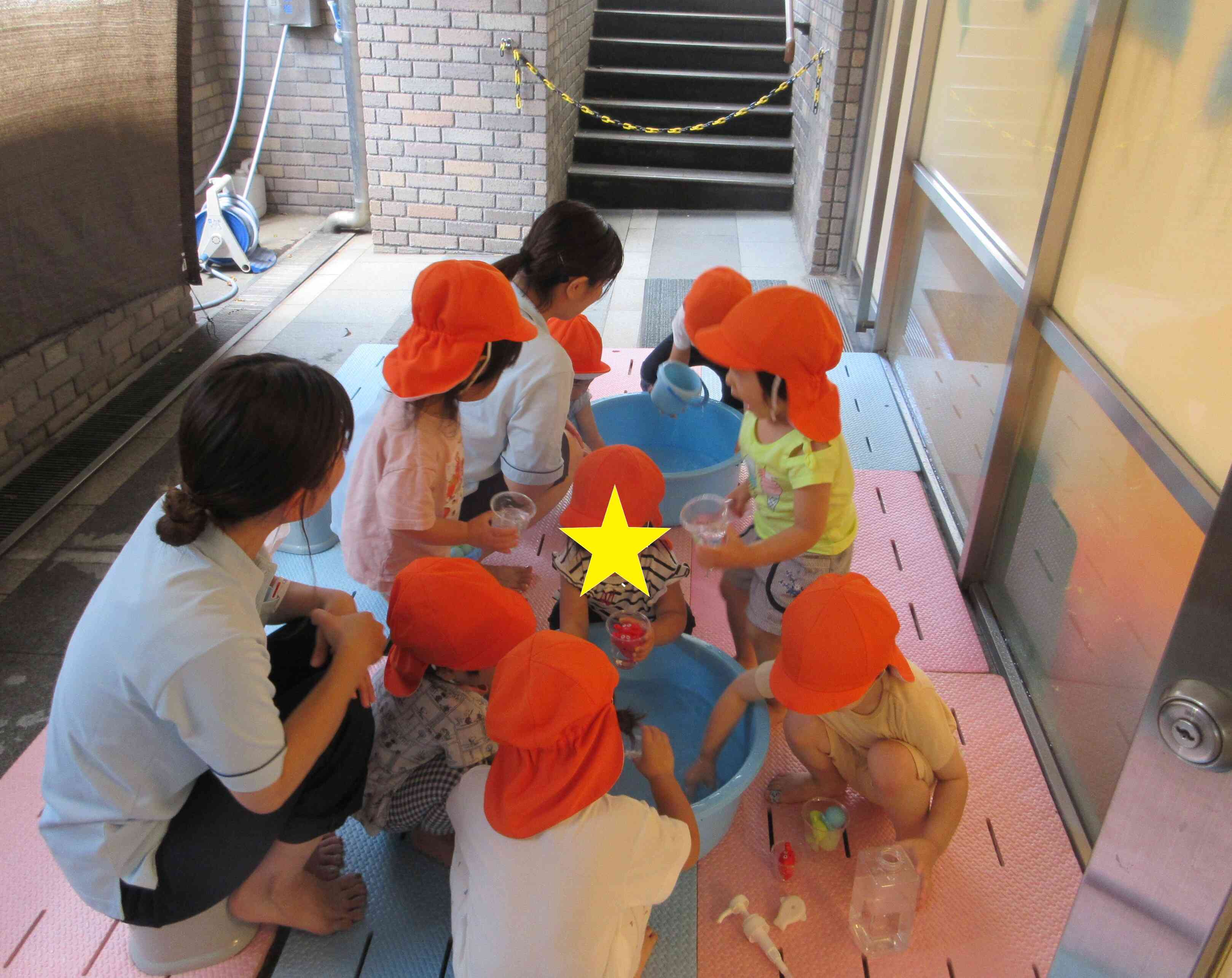 2歳児あひる組さんの様子