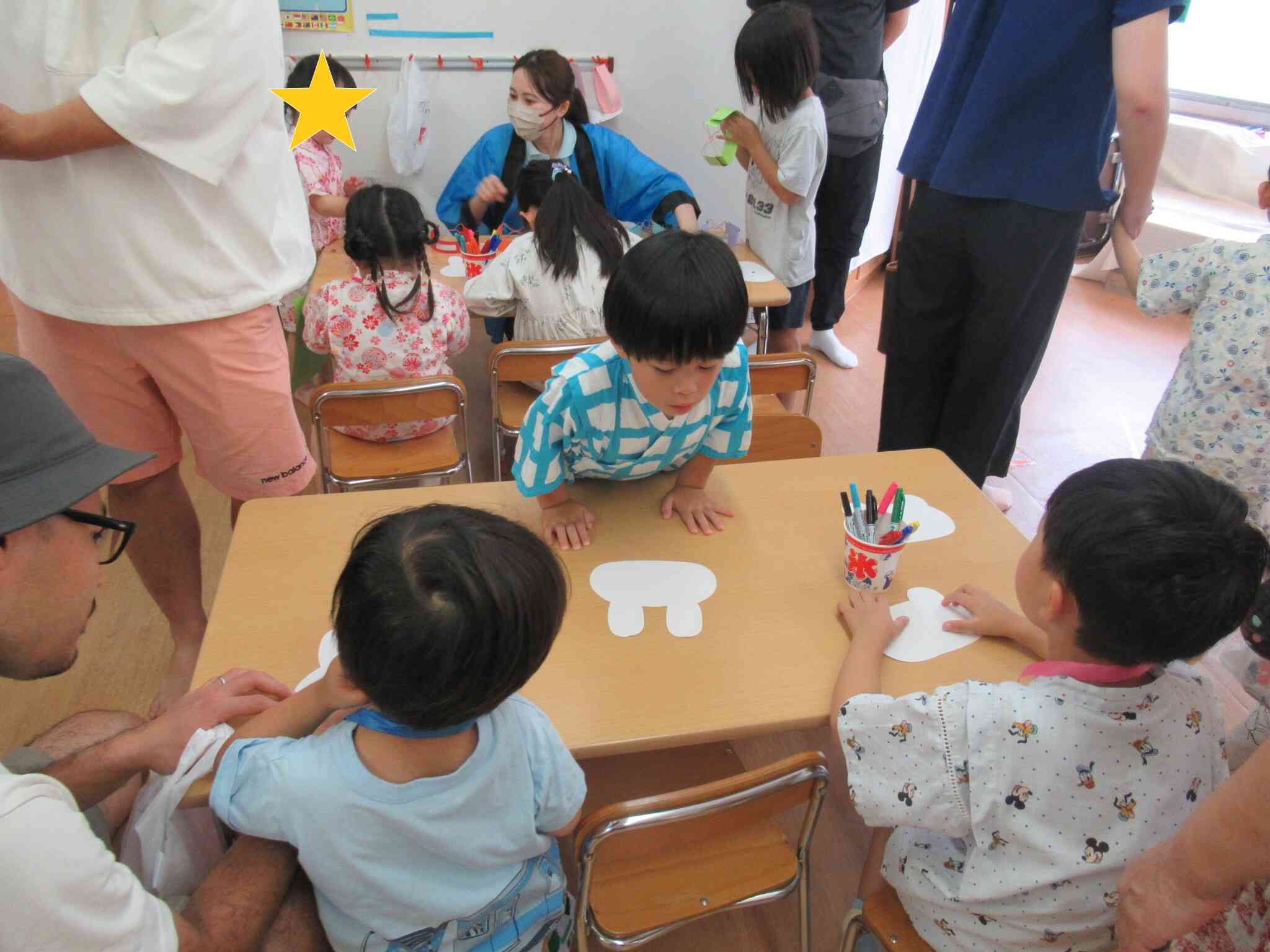 自分で塗るお面作り