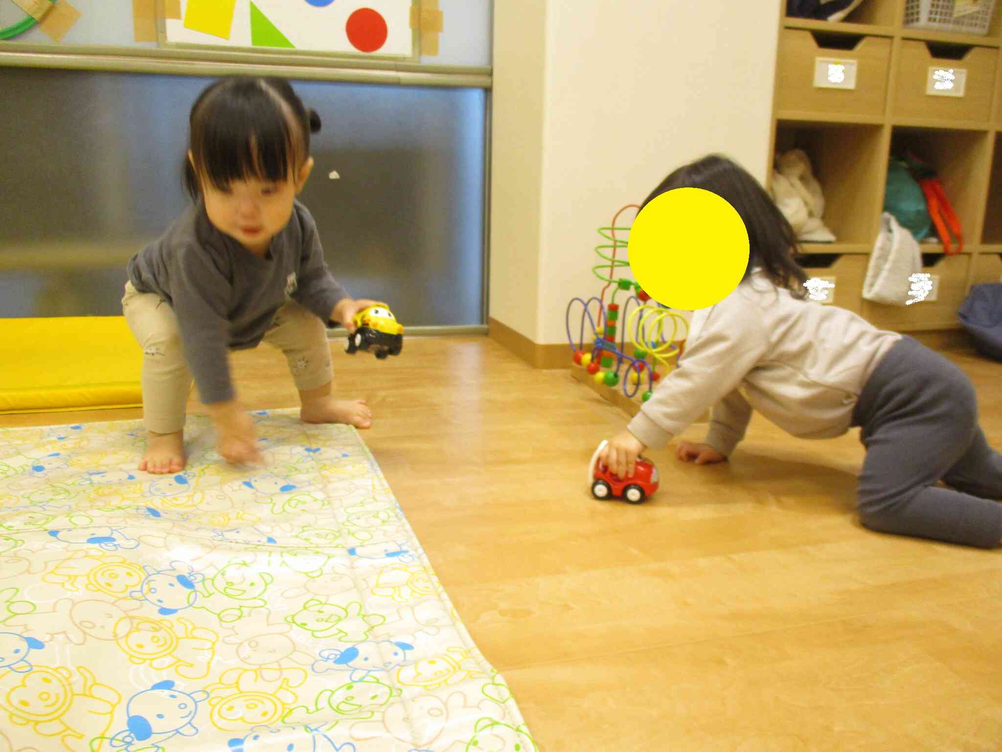 車を走らせているよ！