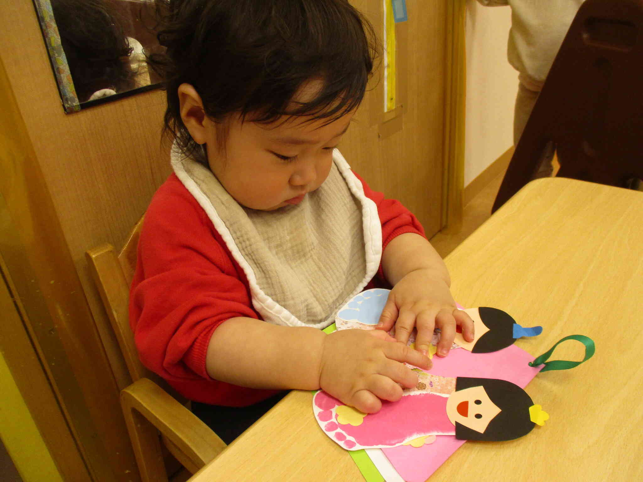 ０歳児　ひなまつり製作