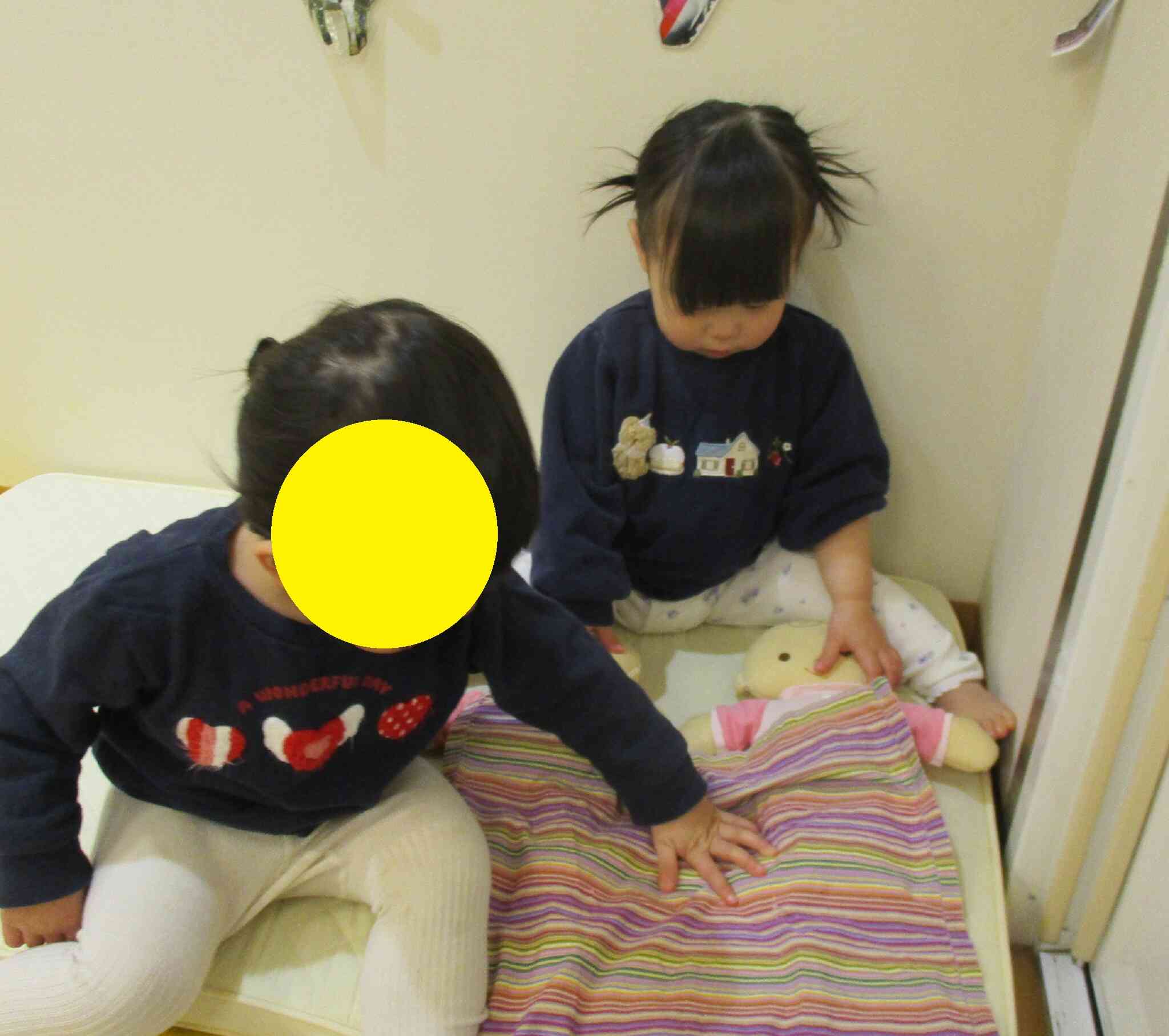 お人形さんねんね、よしよし