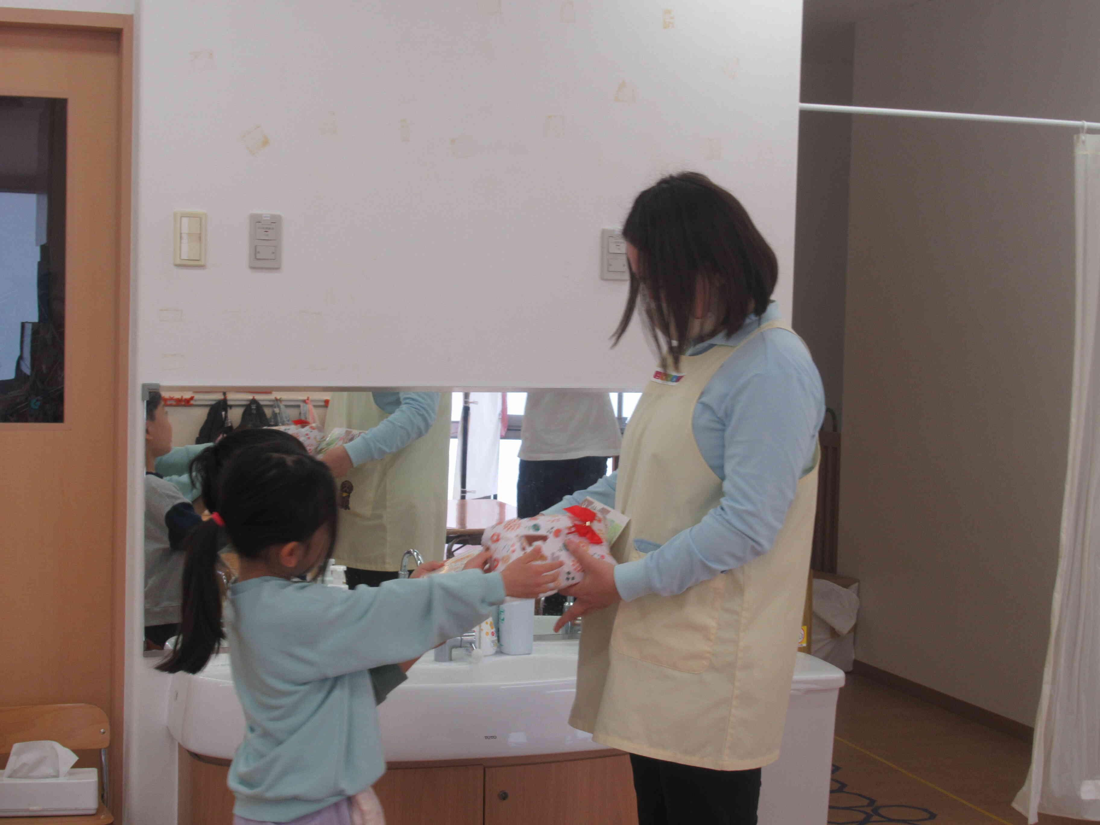 担任へプレゼントもありました！