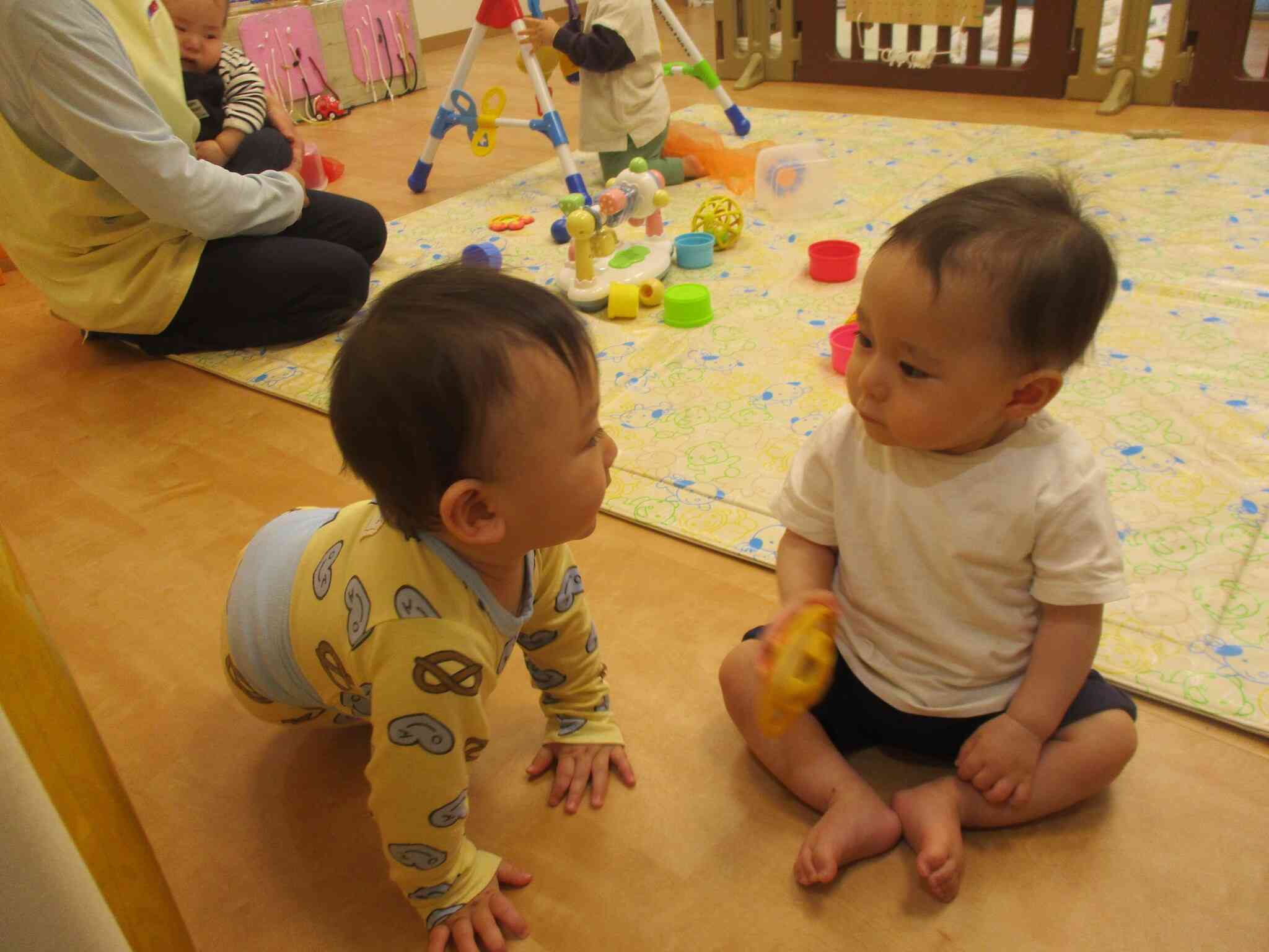 見つめあう2人！