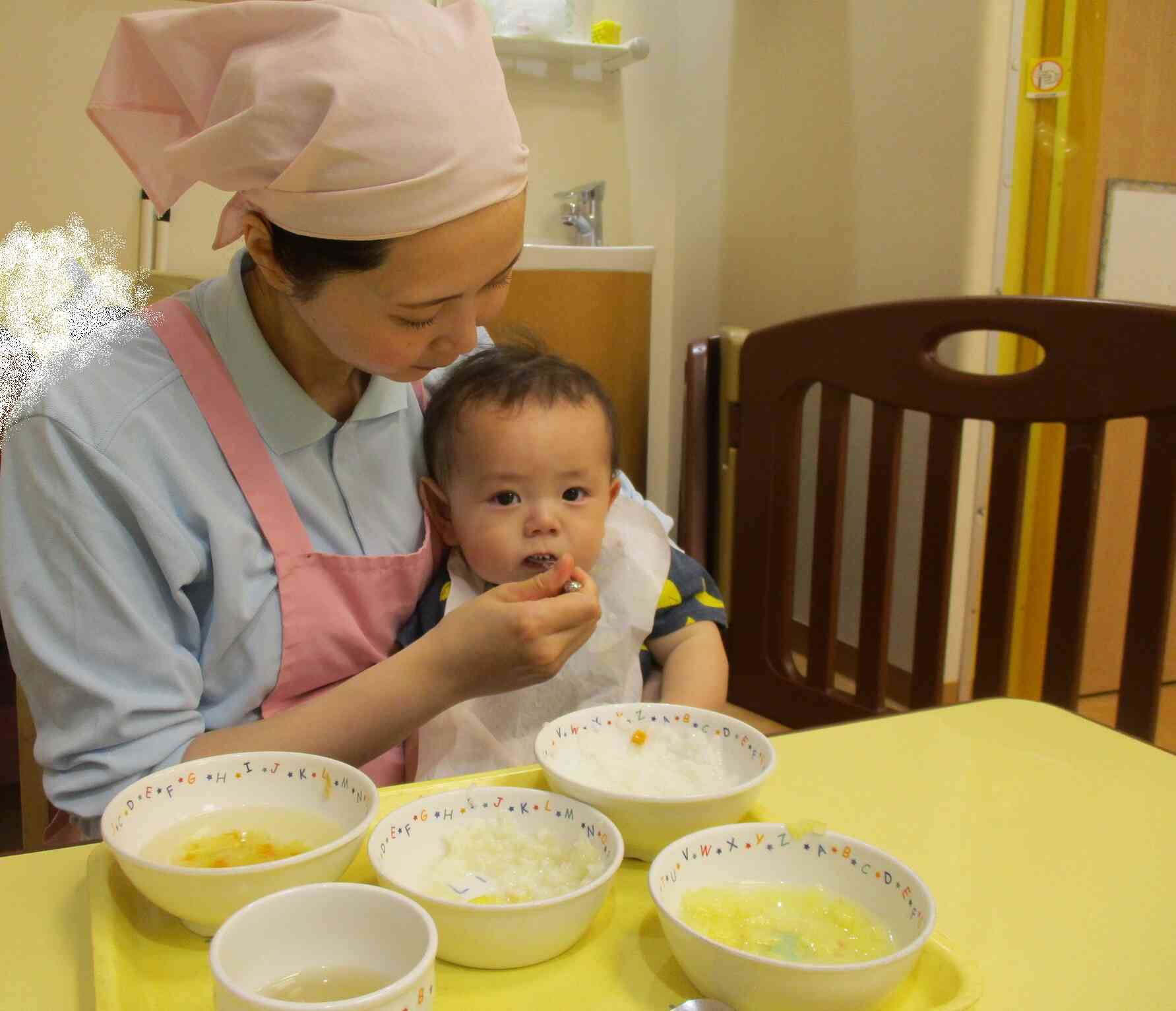 ０歳児　ひよこぐみ　もぐもぐ離乳食