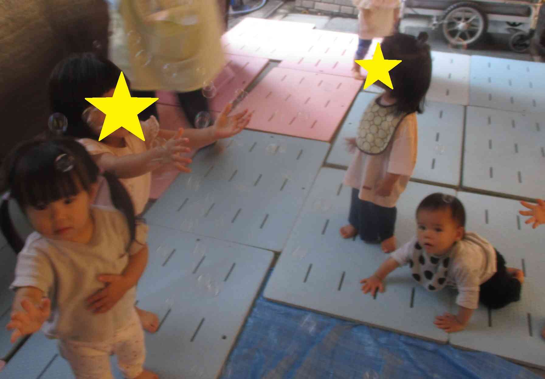 1歳児 うさぎ組 雨の日の過ごしかた