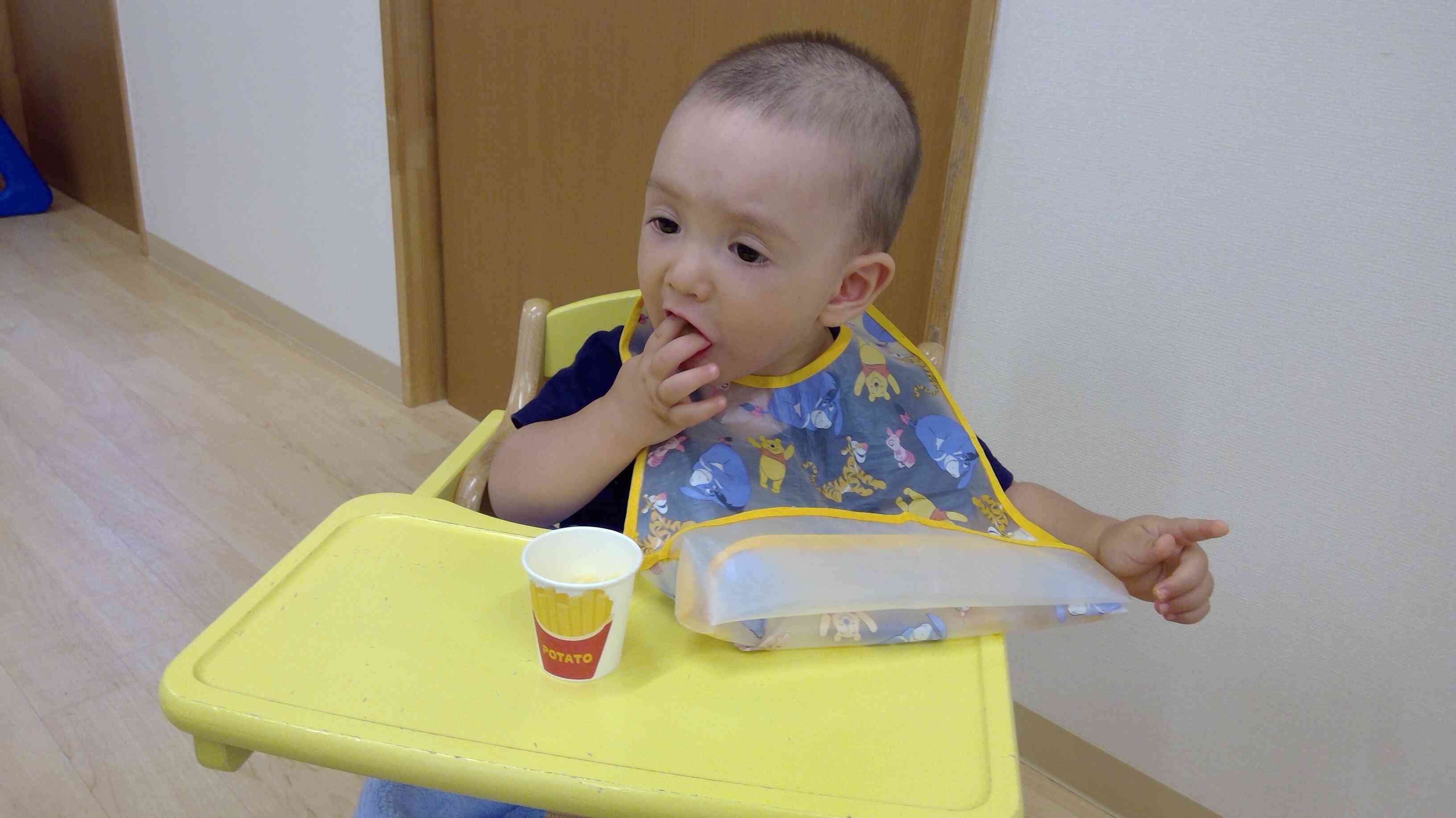 もぐもぐ・・・ポテトもおいしいなあ