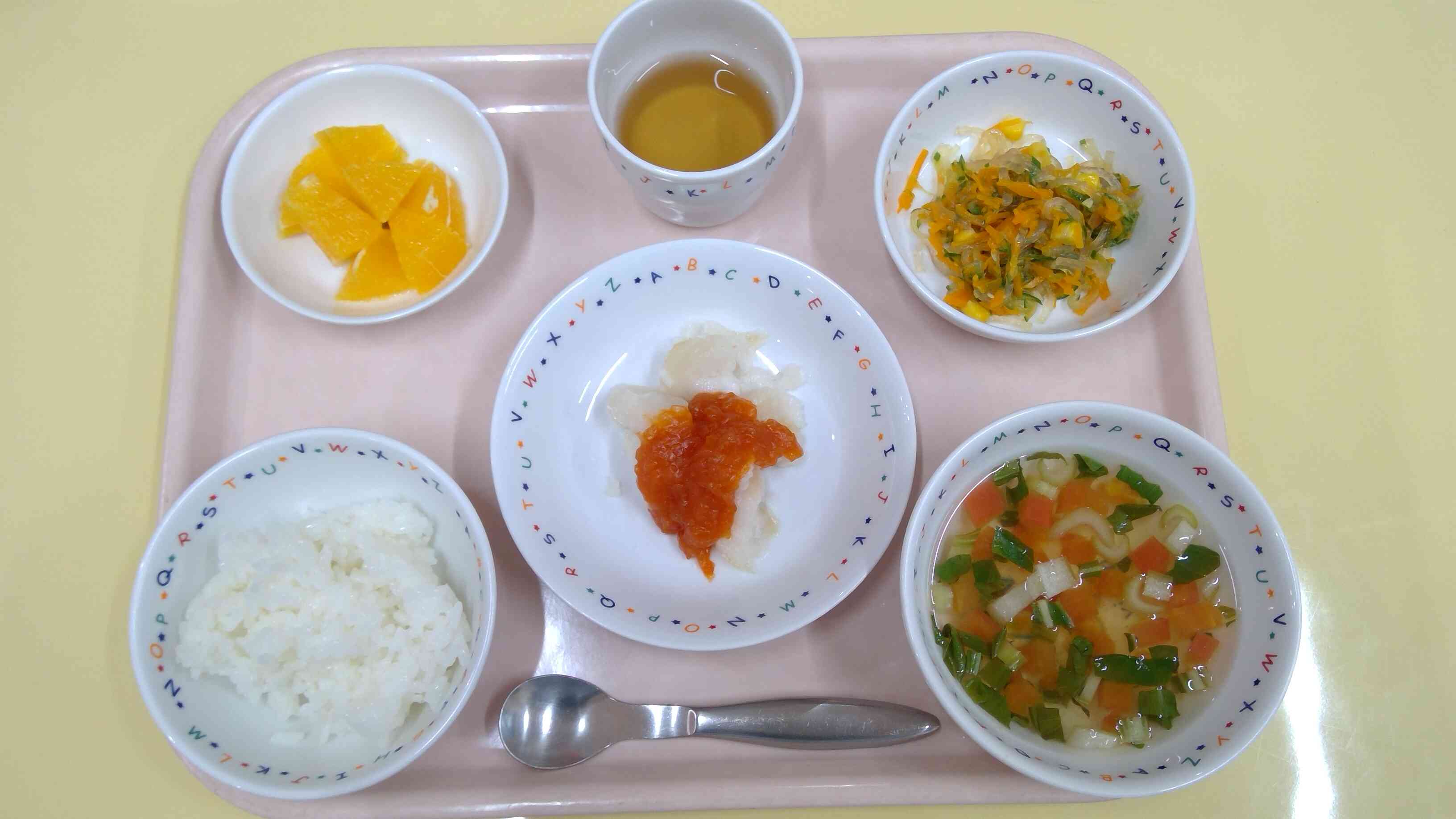 ８月２２日(金)の昼食です。