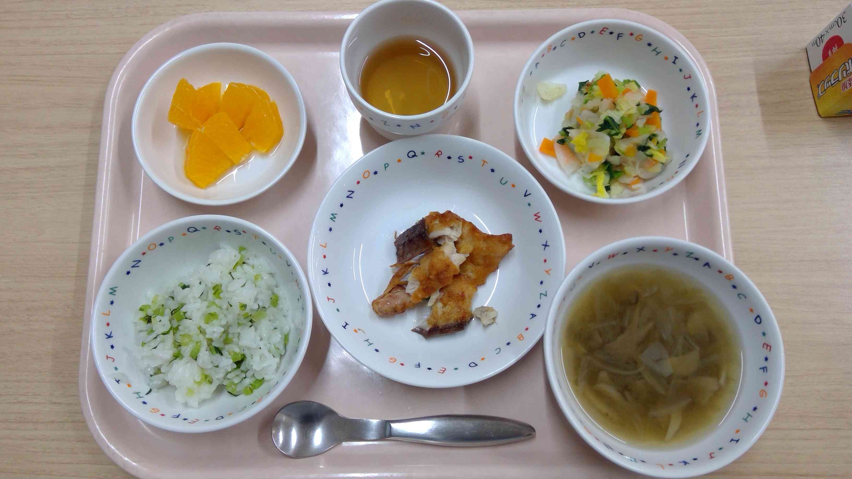 10月28日(火)の昼食です。