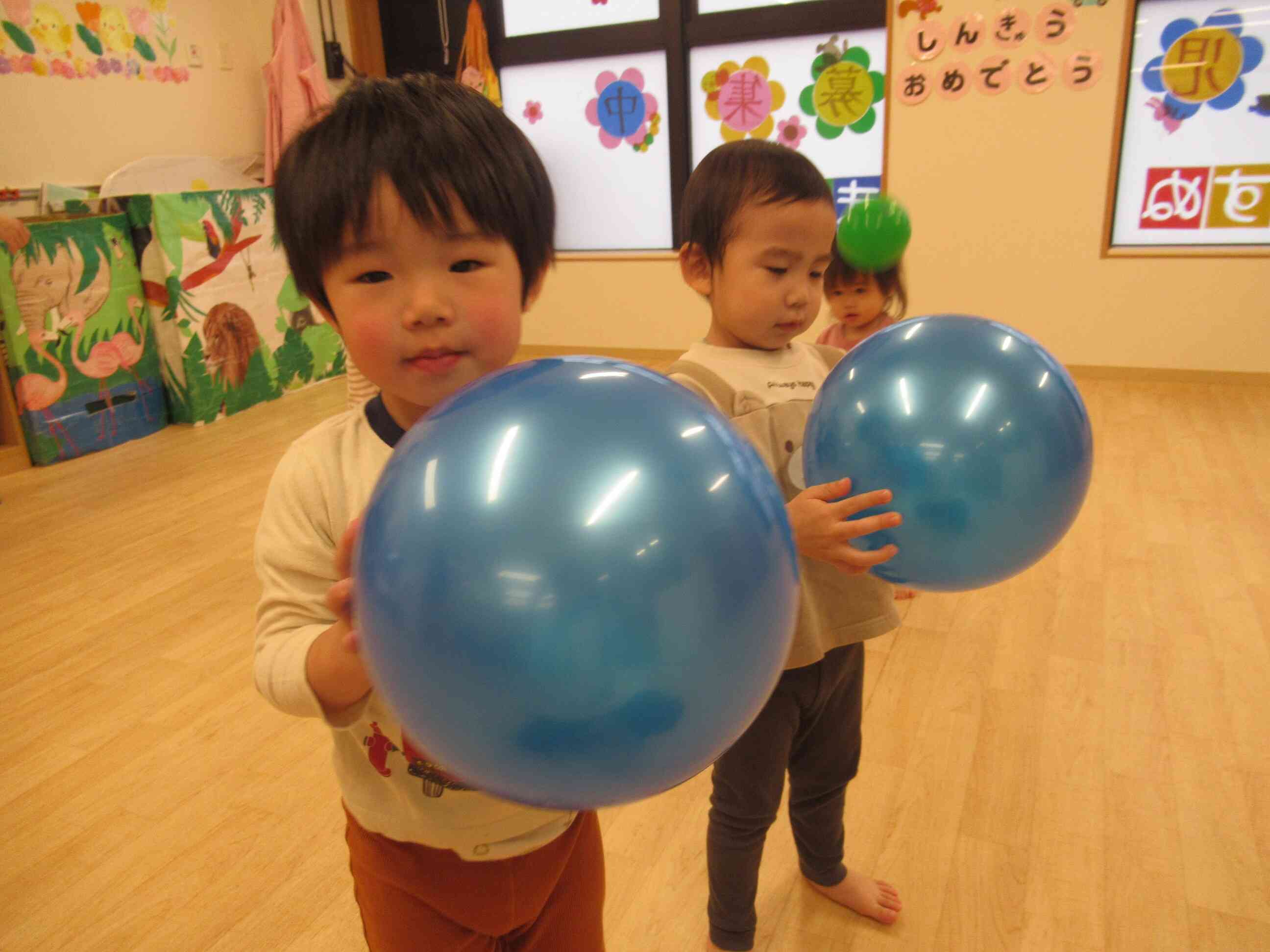 元気いっぱいボール遊び！