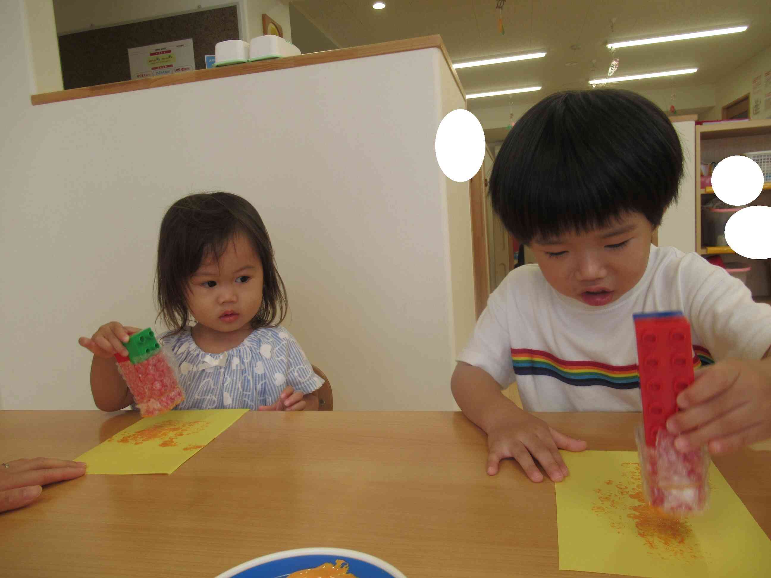 １、２歳児のお部屋では…？