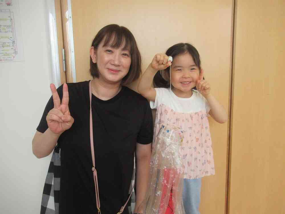 クラゲのシール貼り、とっても上手に貼れたね。