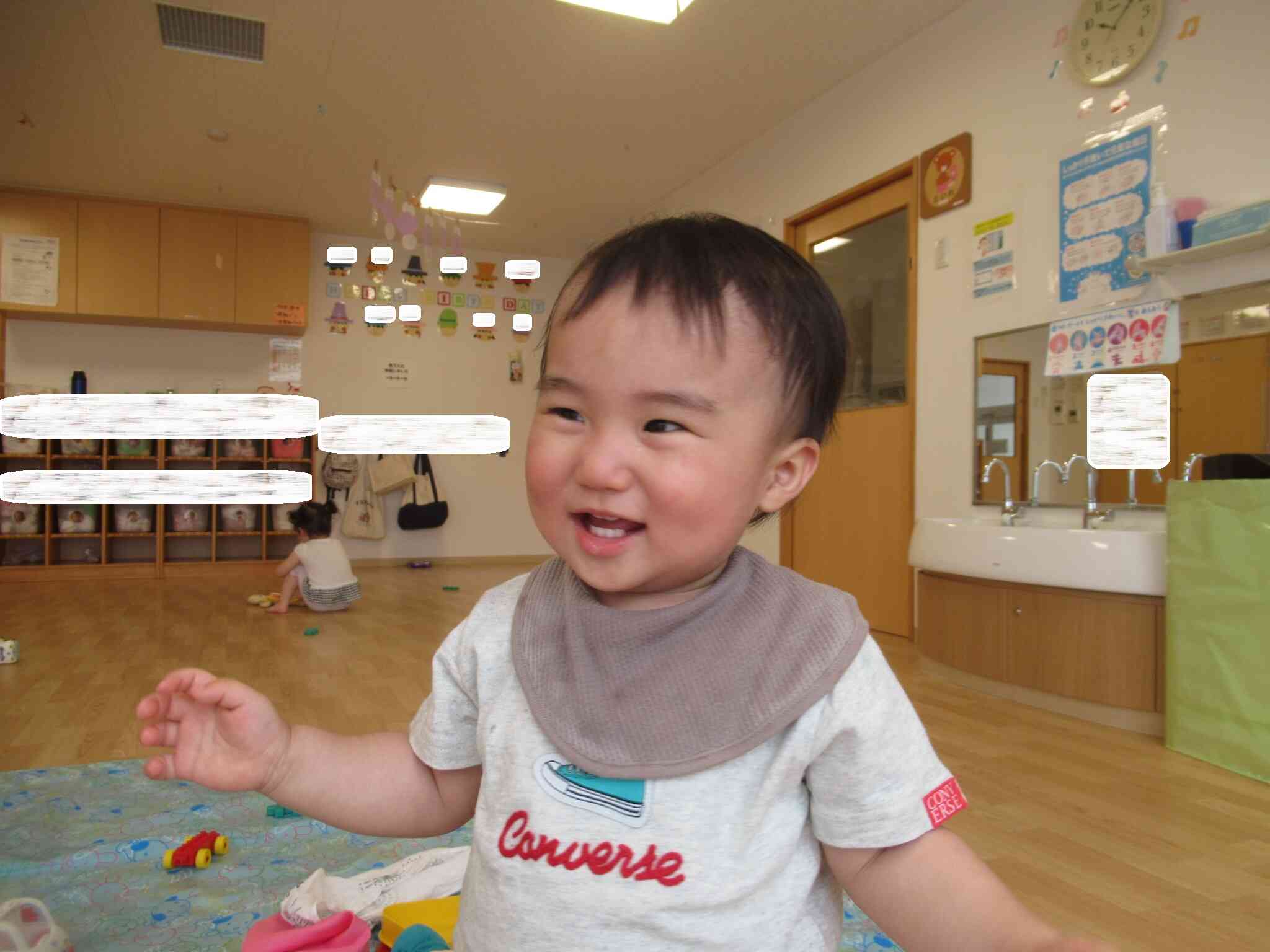 ばぁ～　ニコニコです