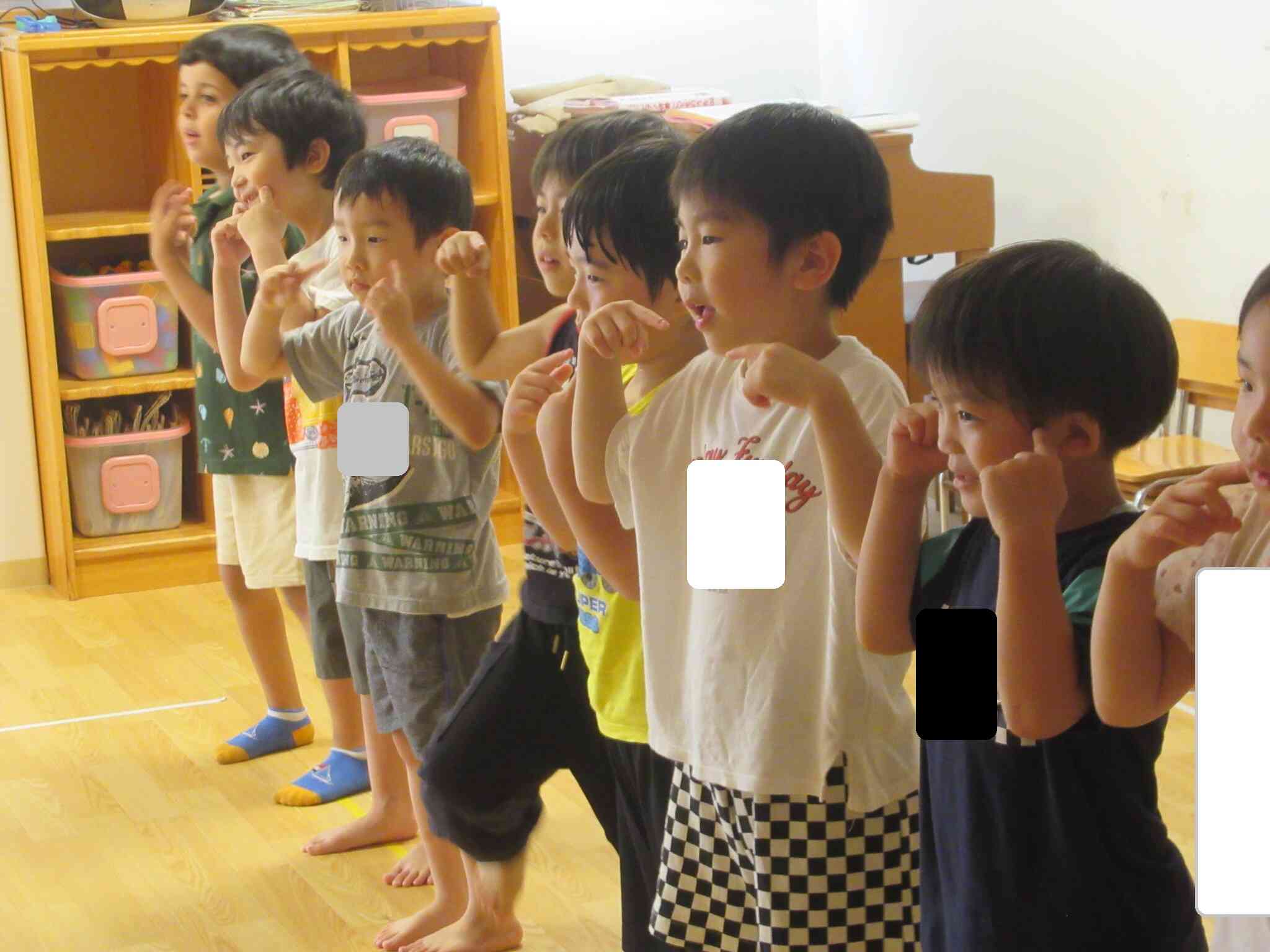 笑顔のポーズです！みんなかわいい表情をしています