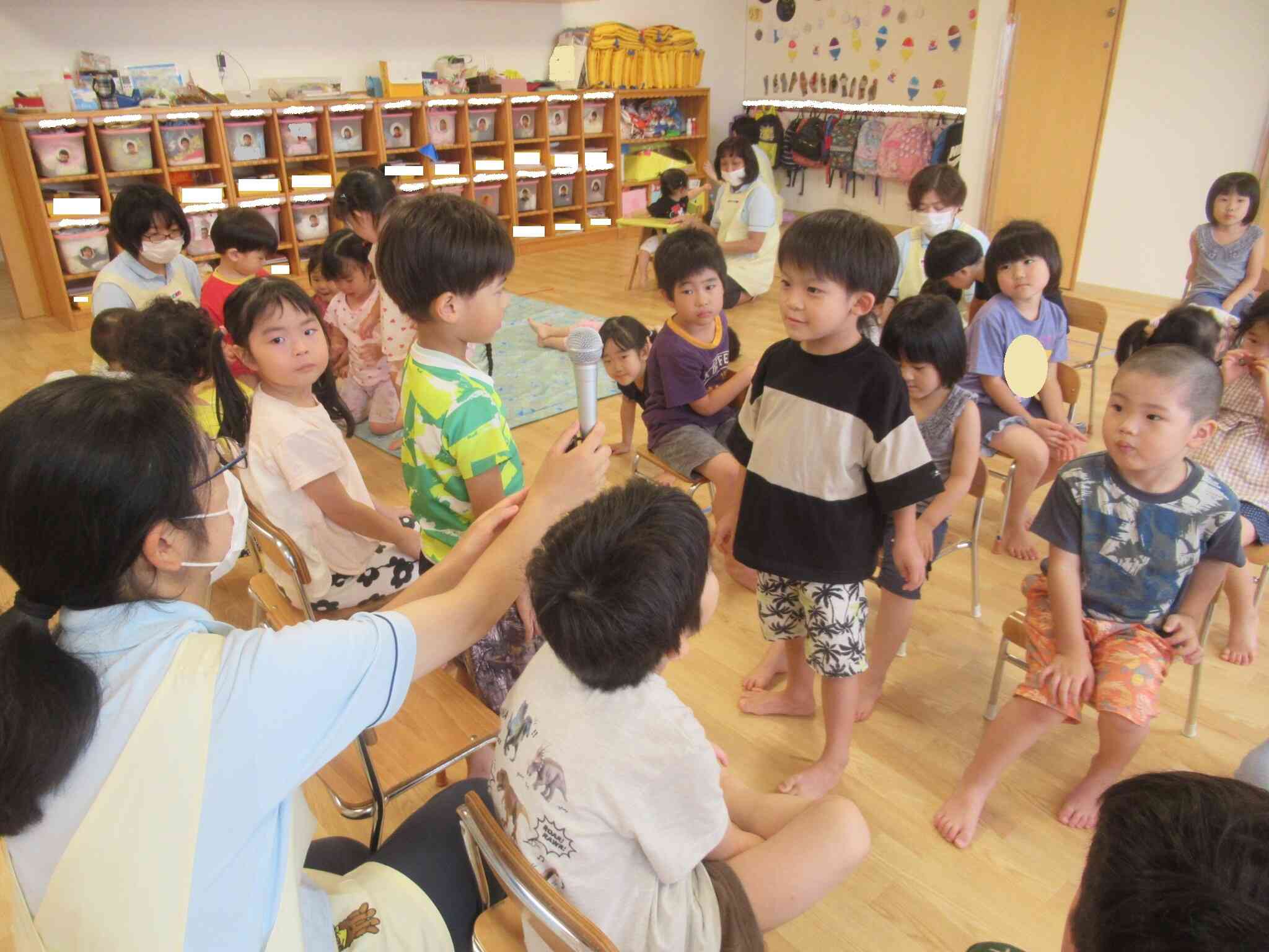 インタビューをしてくれるお友達、答えてくれるお友達…お互いにドキドキしますね