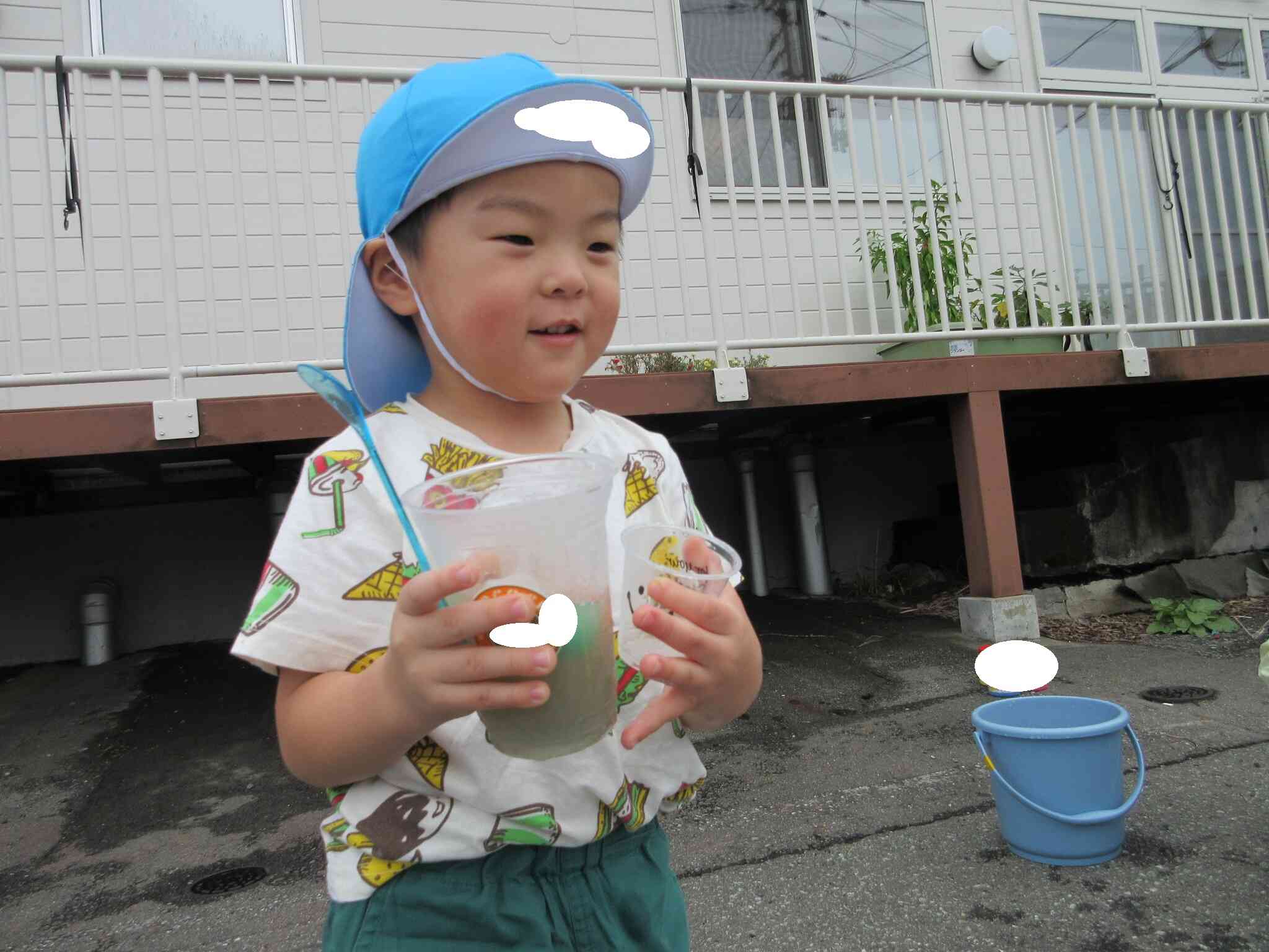 「見て、不思議な色になった！」