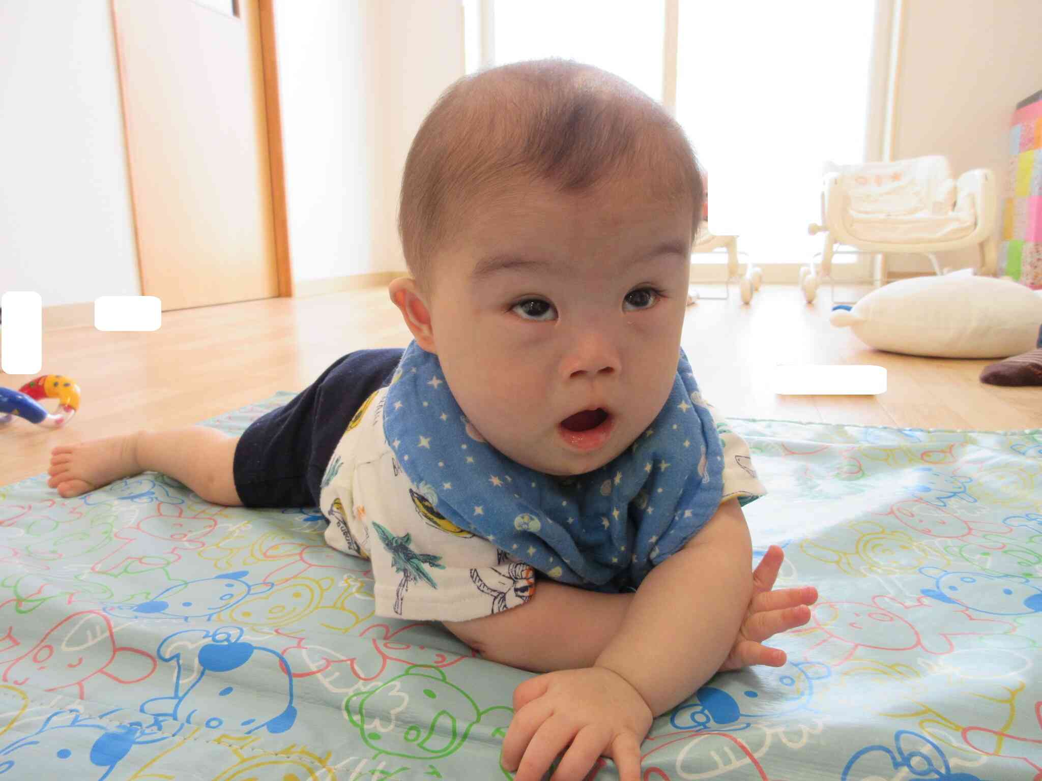 はじめまして(0歳児)