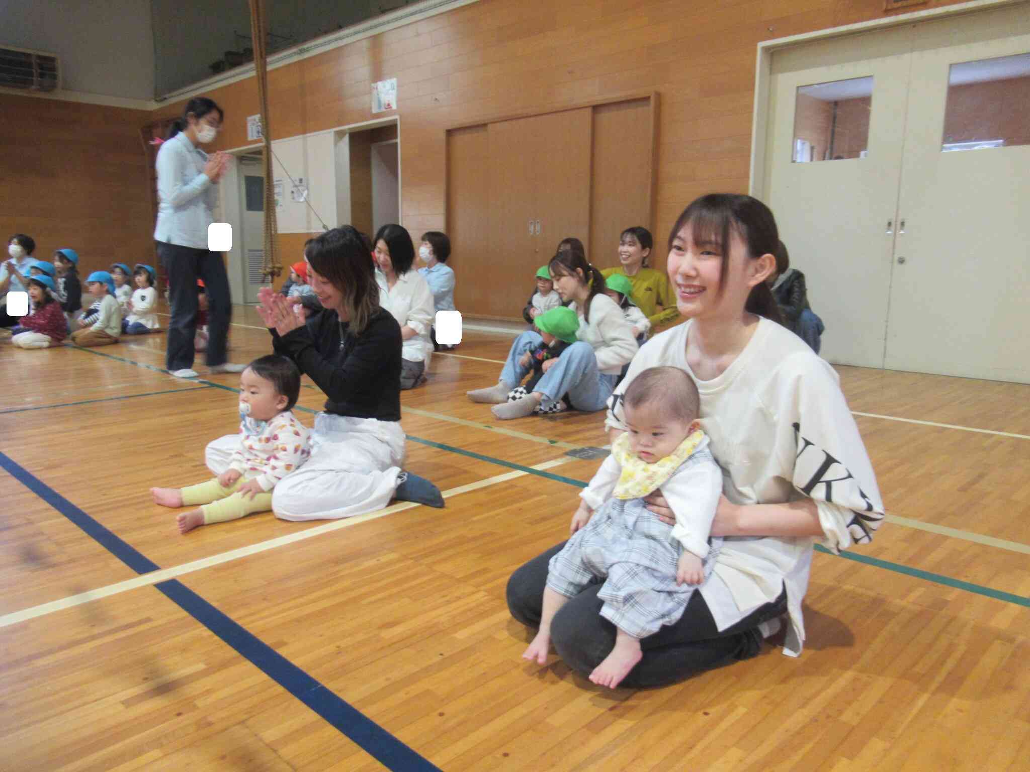 お名前を呼ばれてスタンバイする様子です～可愛らしいです。