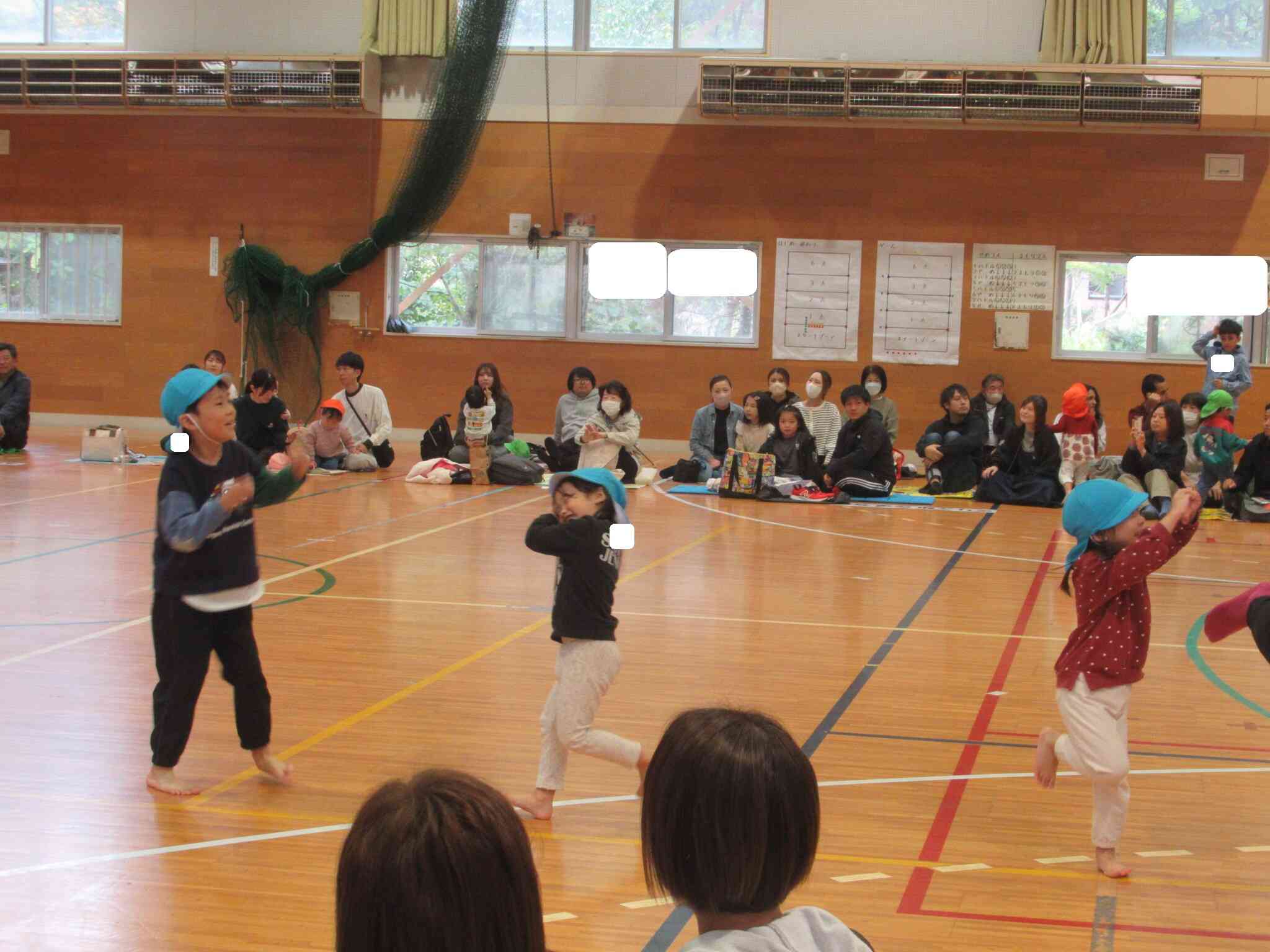 自分の好きなハートポーズ！