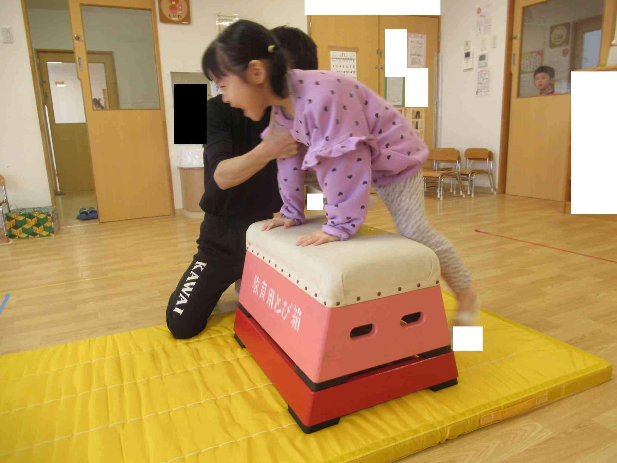 先生にも手伝ってもらって挑戦していました。