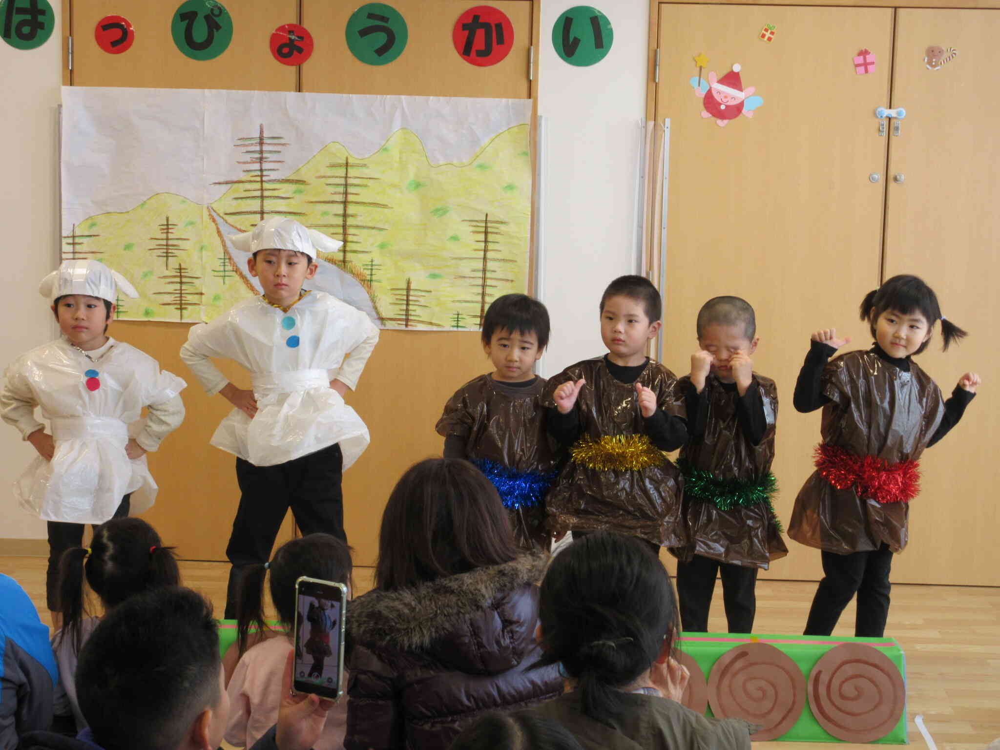 大きいやぎとがらがらどん。真剣な表情が素敵です！