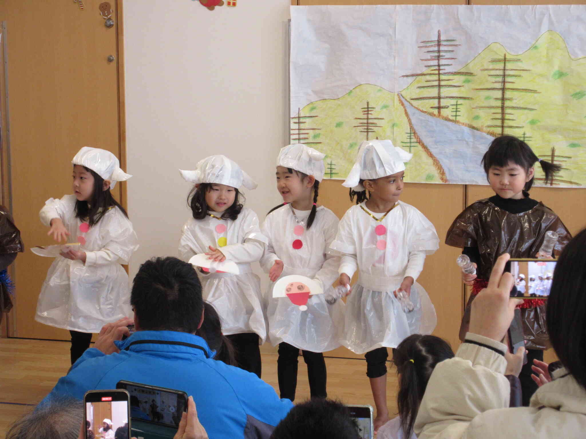 しあわせなら手をたたこう