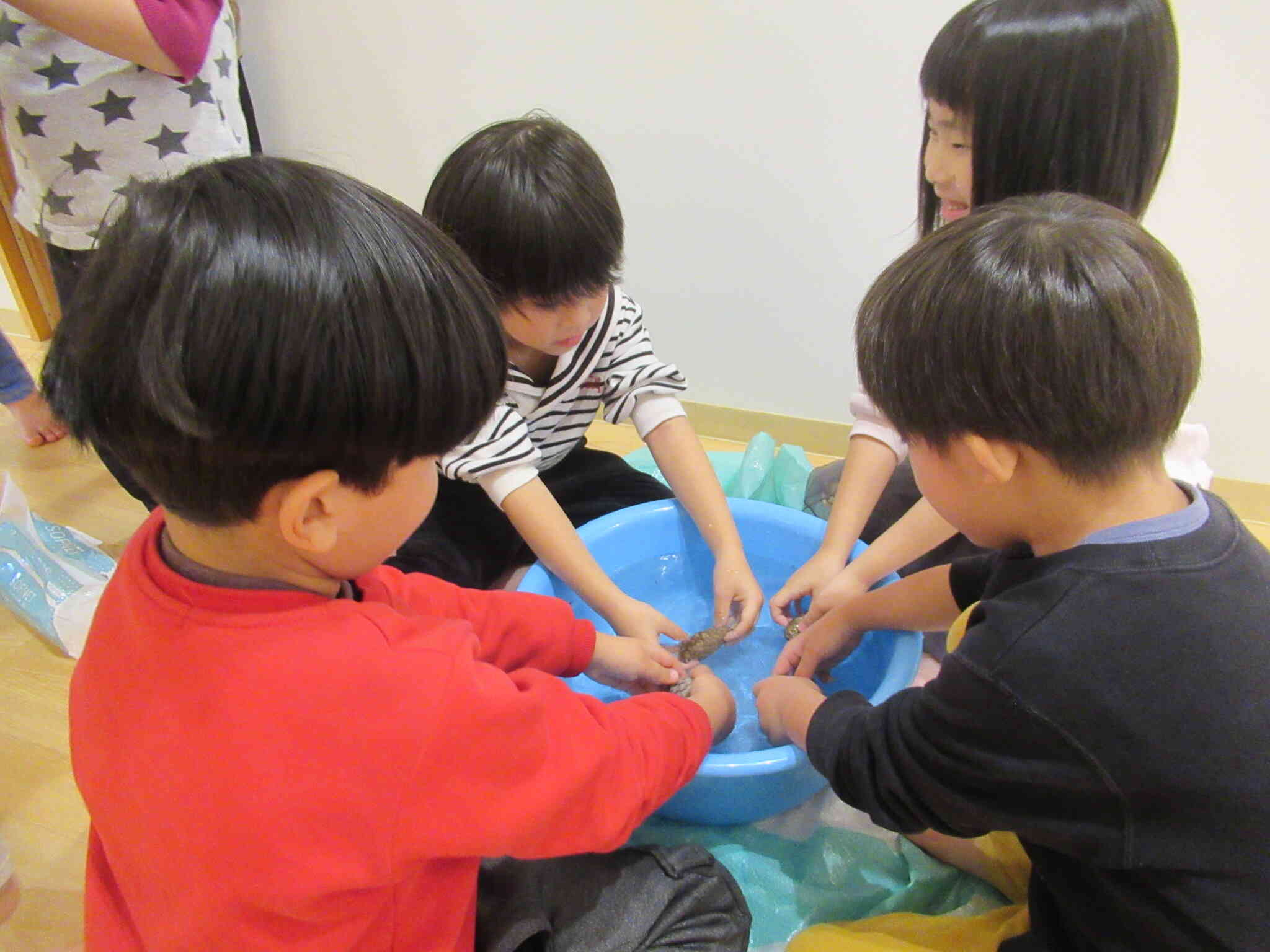 お水冷た〜いとお話ししながら楽しんでいました