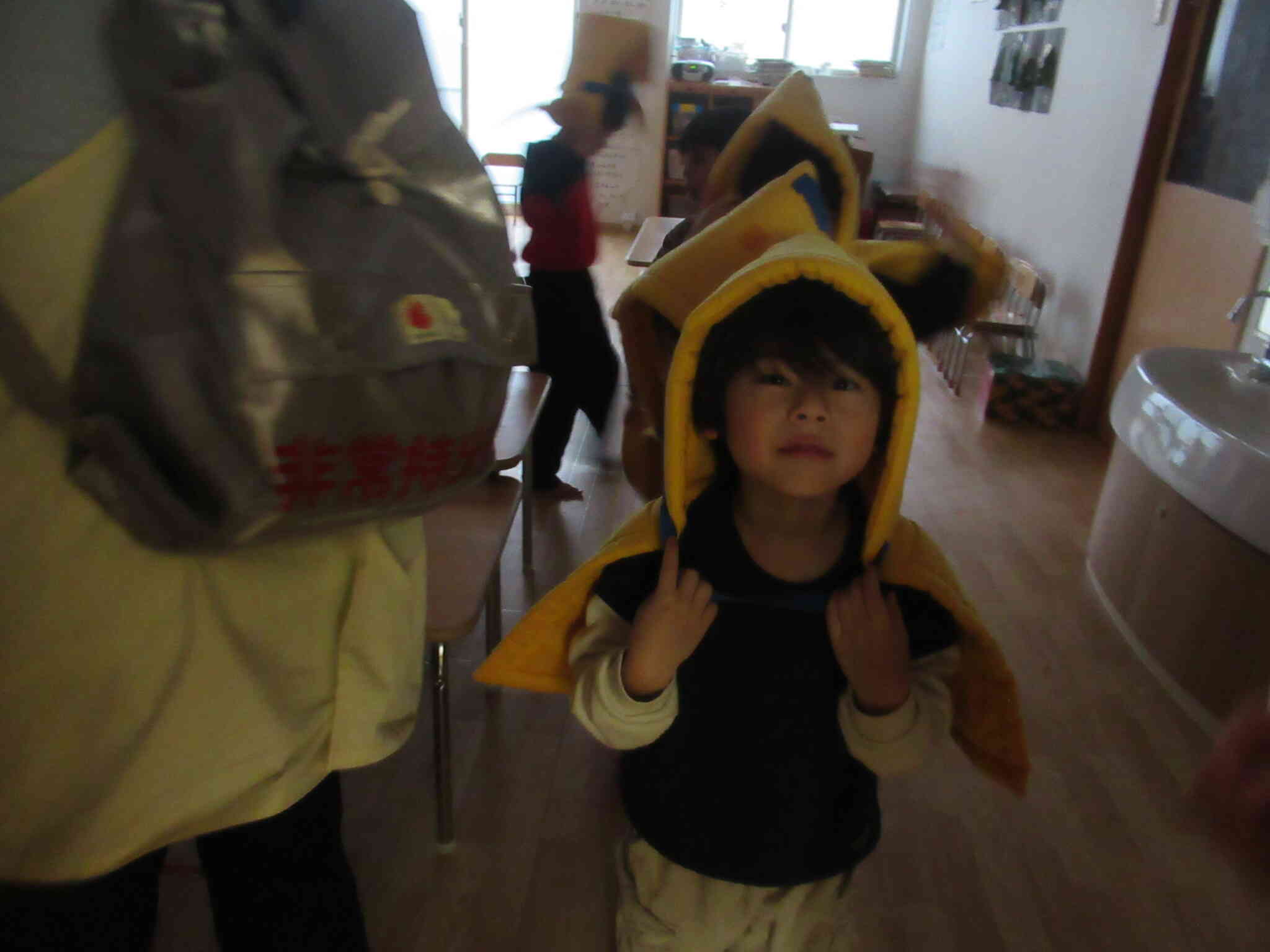 「防災頭巾しっかり被ったよ」