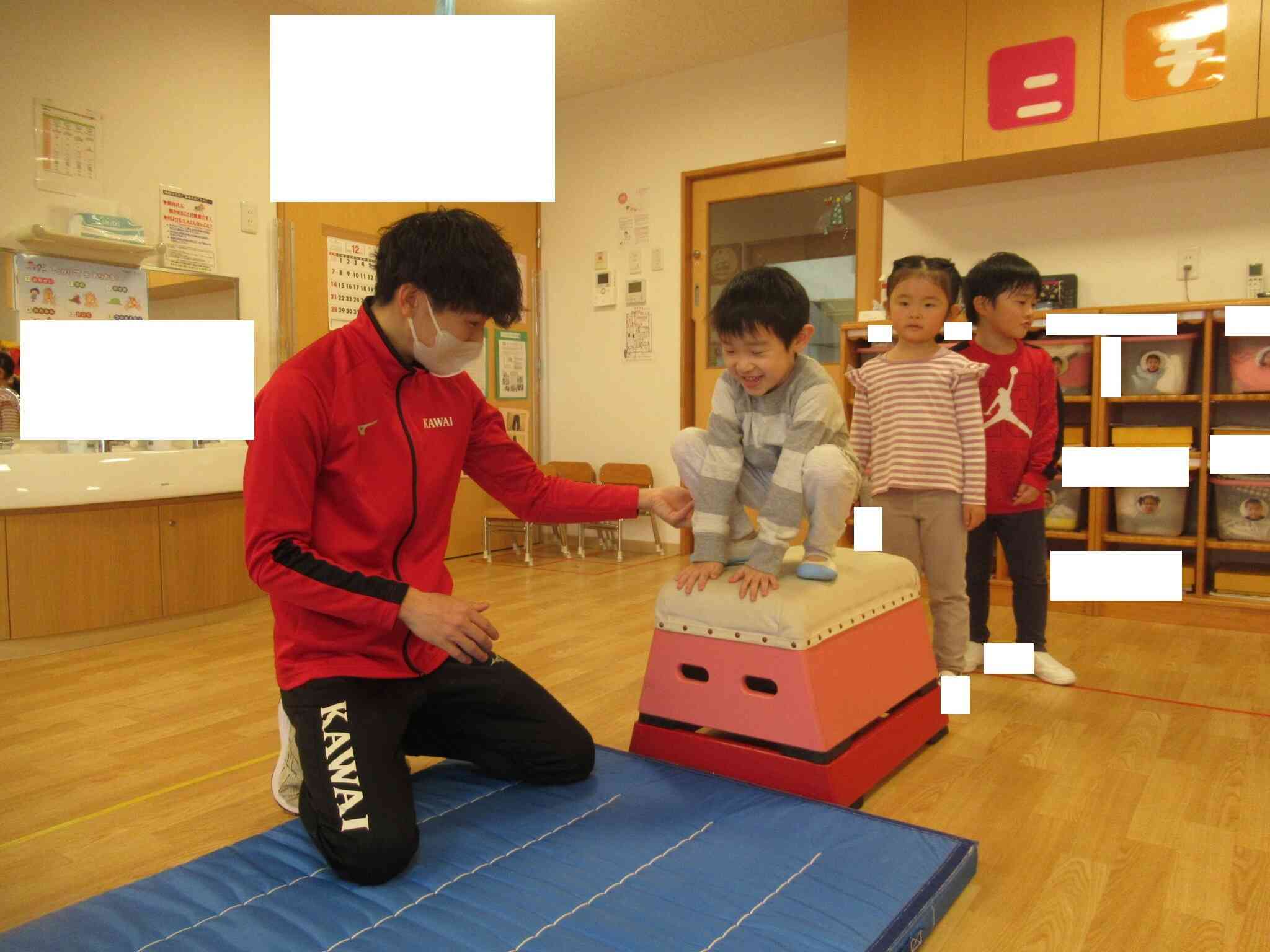 跳び箱の上からジャンプ！