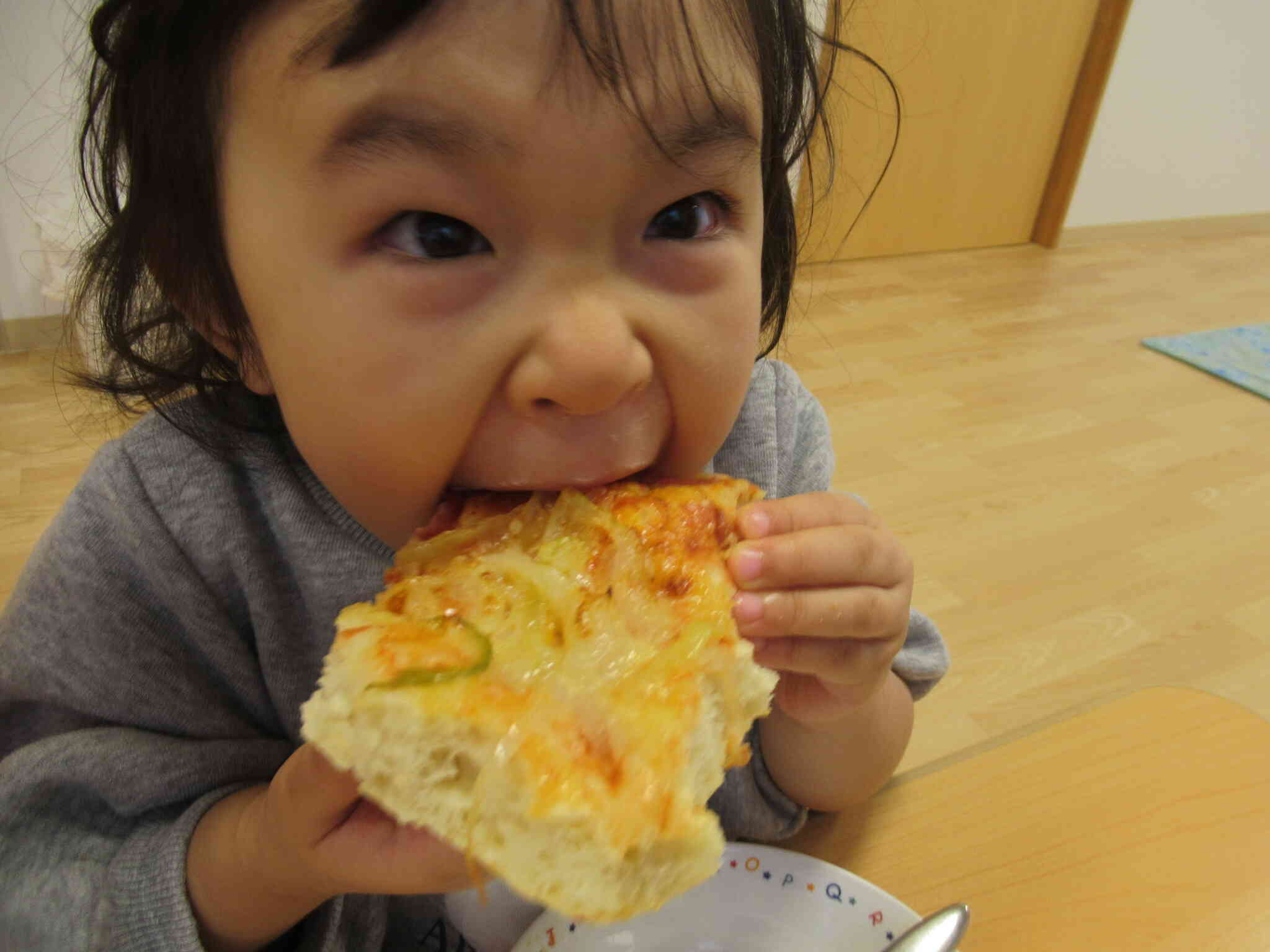 焼きたてを召し上がれ。