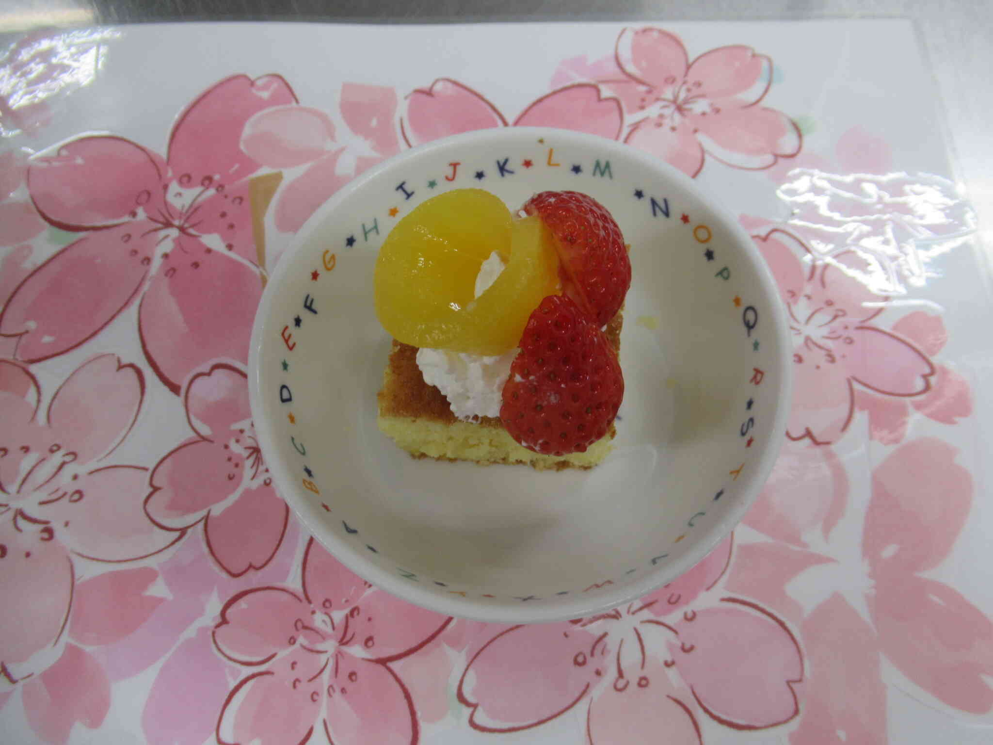 おやつにケーキを・・・