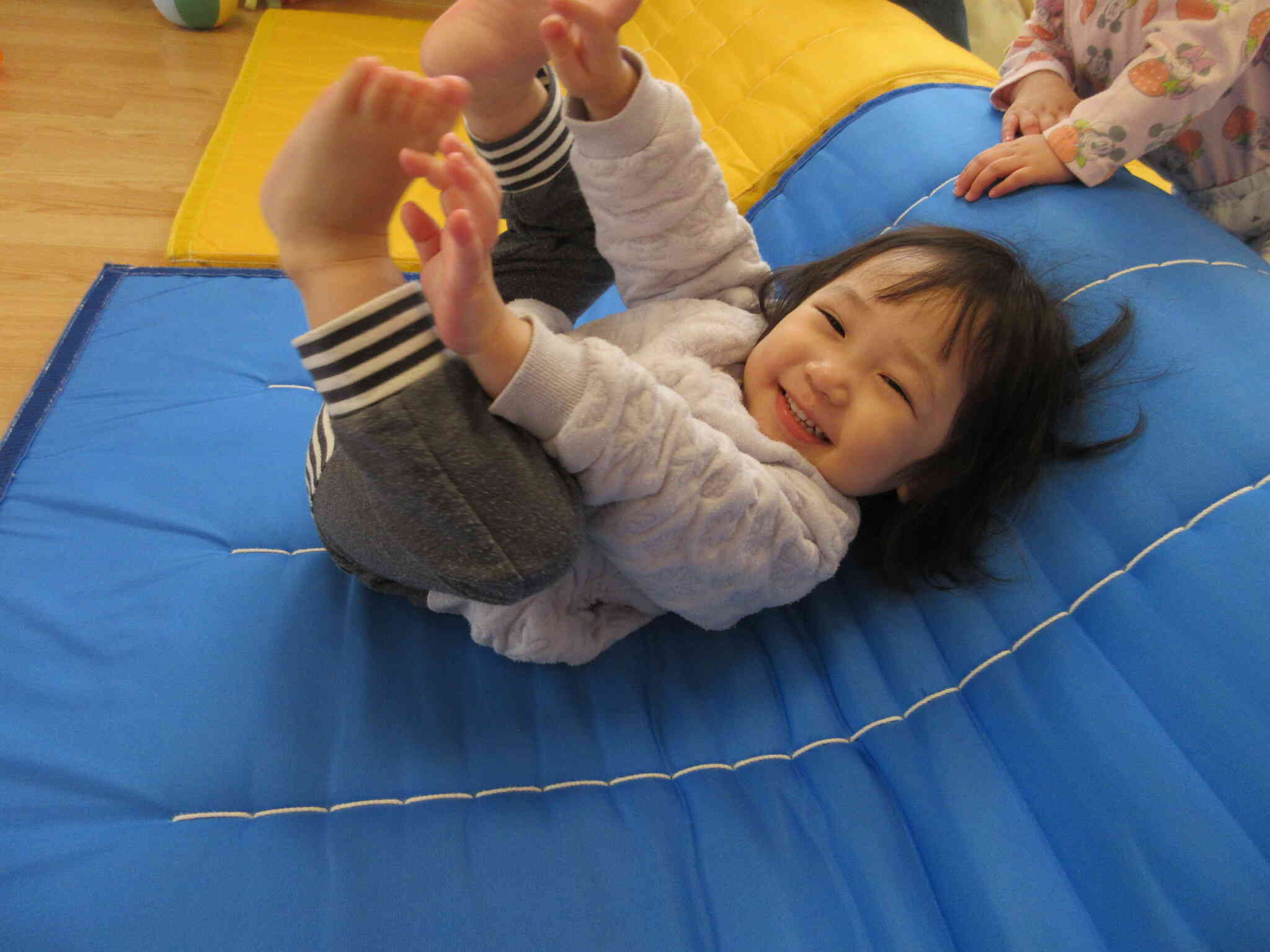 楽しい運動遊び(0歳児→今1歳児)