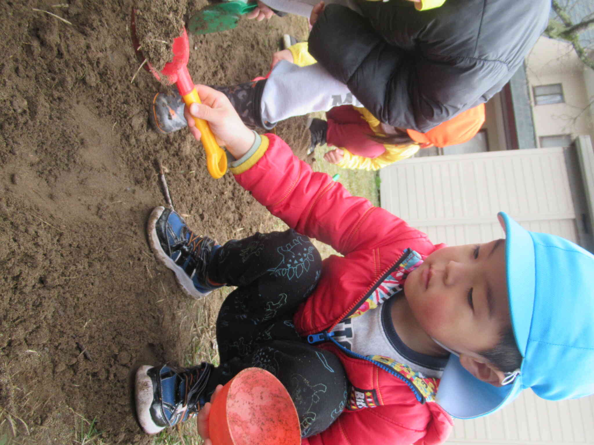 おもいっきり戸外活動①(3.4.5歳児)