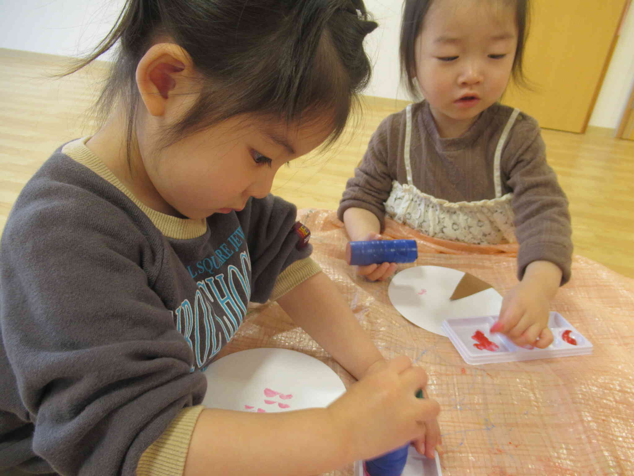 「どんな色が好き～？」