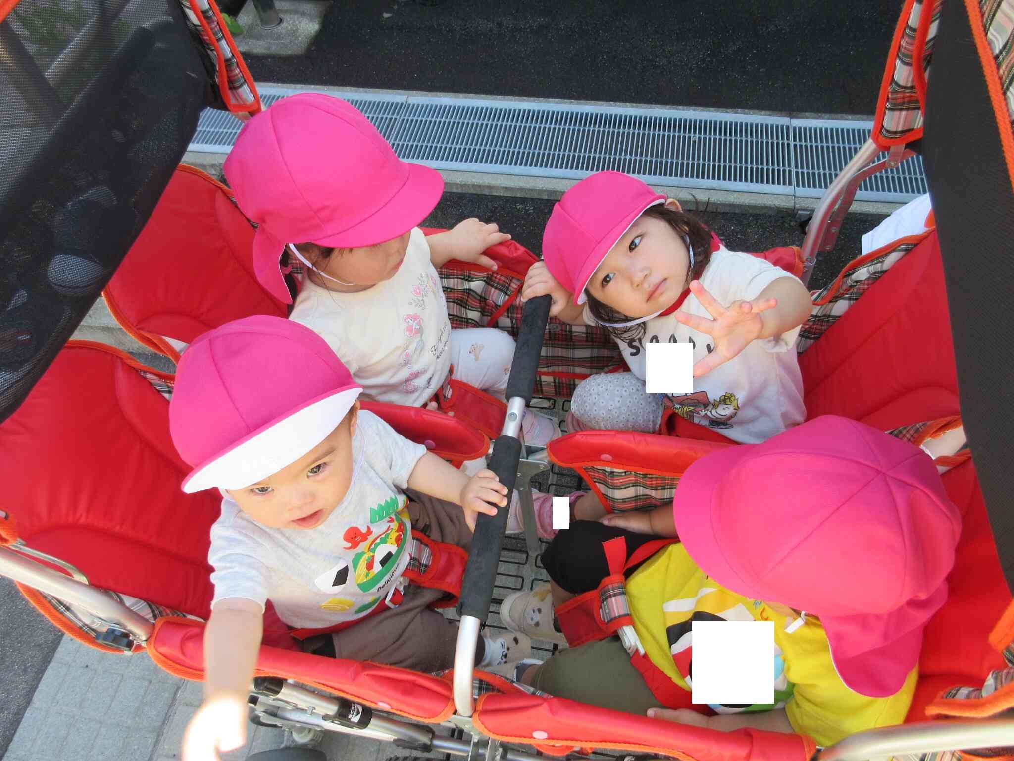 散歩車に乗って