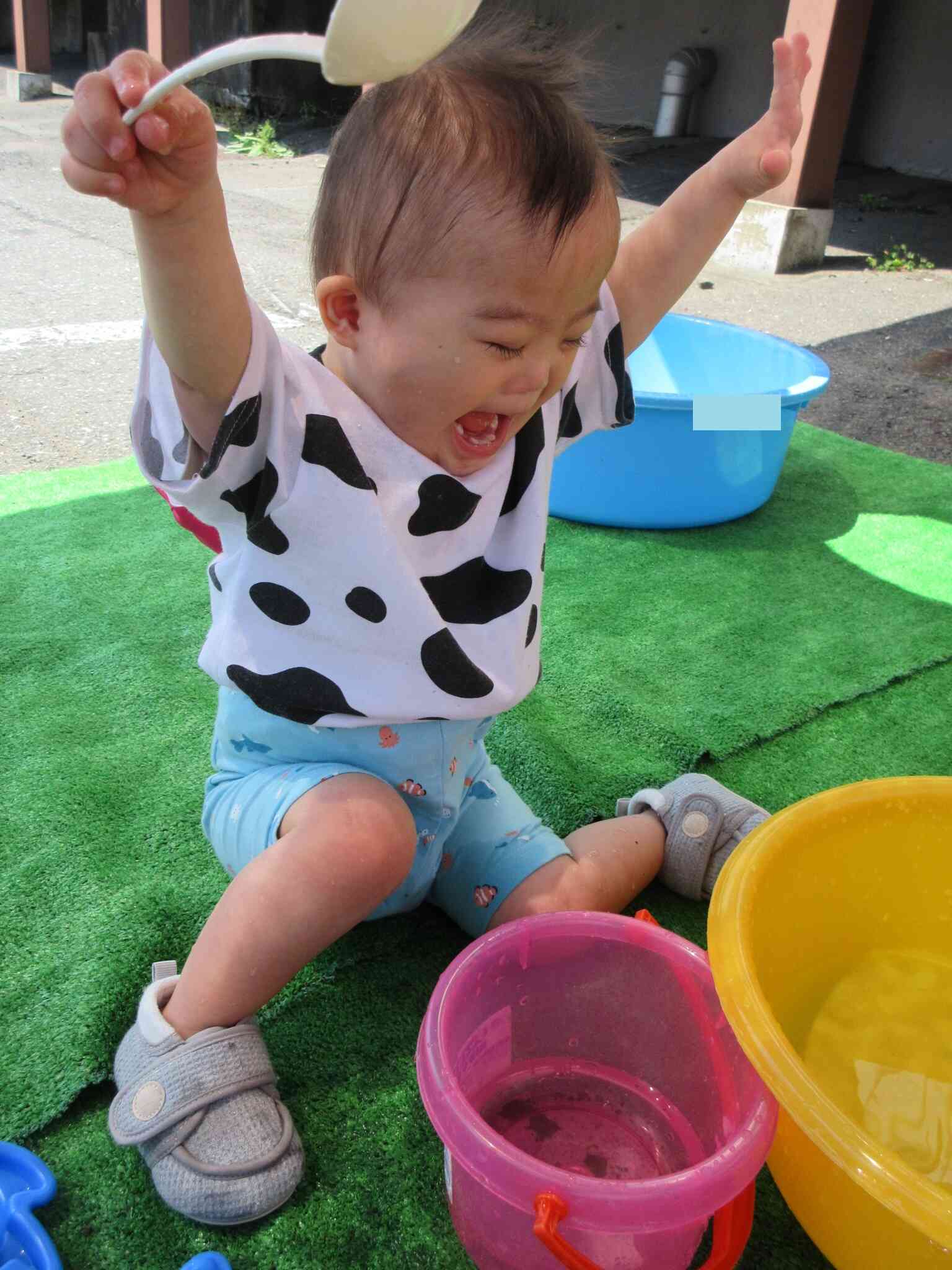 水あそび(1歳児)