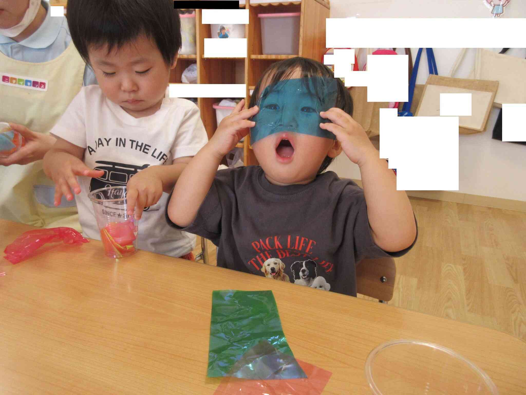 ばぁっ！(1.2歳児)