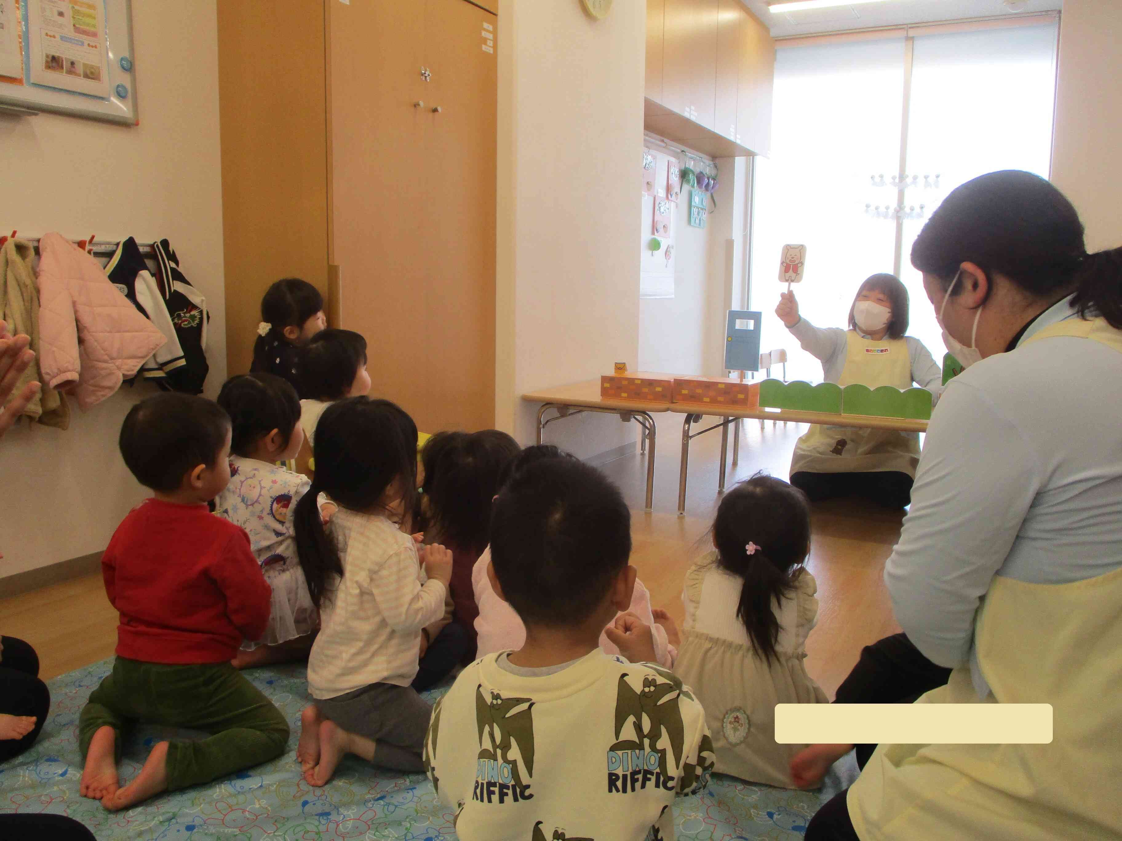 出し物のペープサートはみんなで歌って大盛り上がり♪