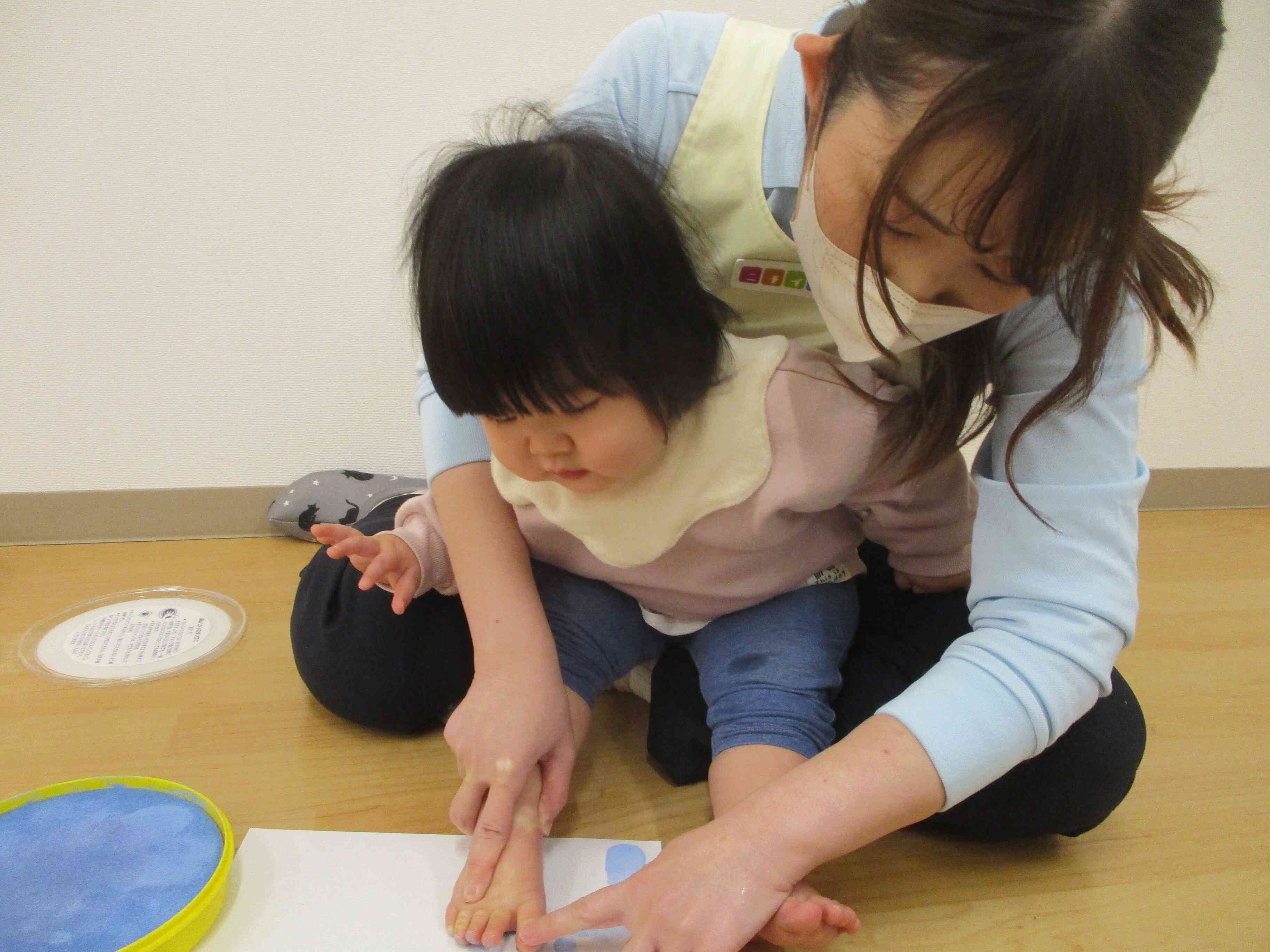 足スタンプ☆ペタペタ