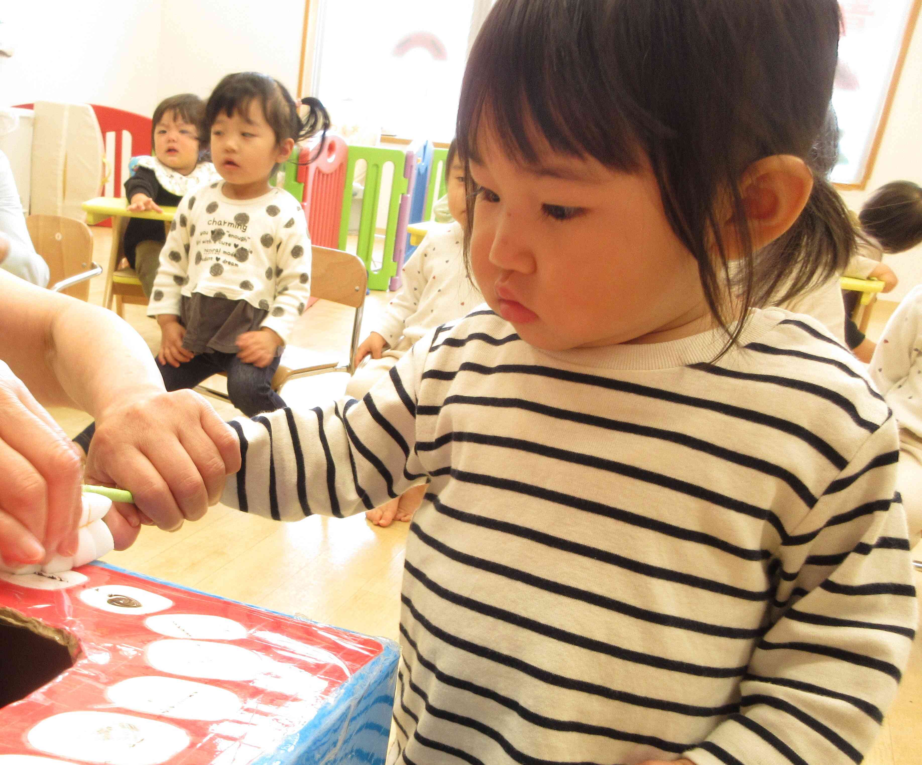あひる組のお友だちも、ごしごしごし！