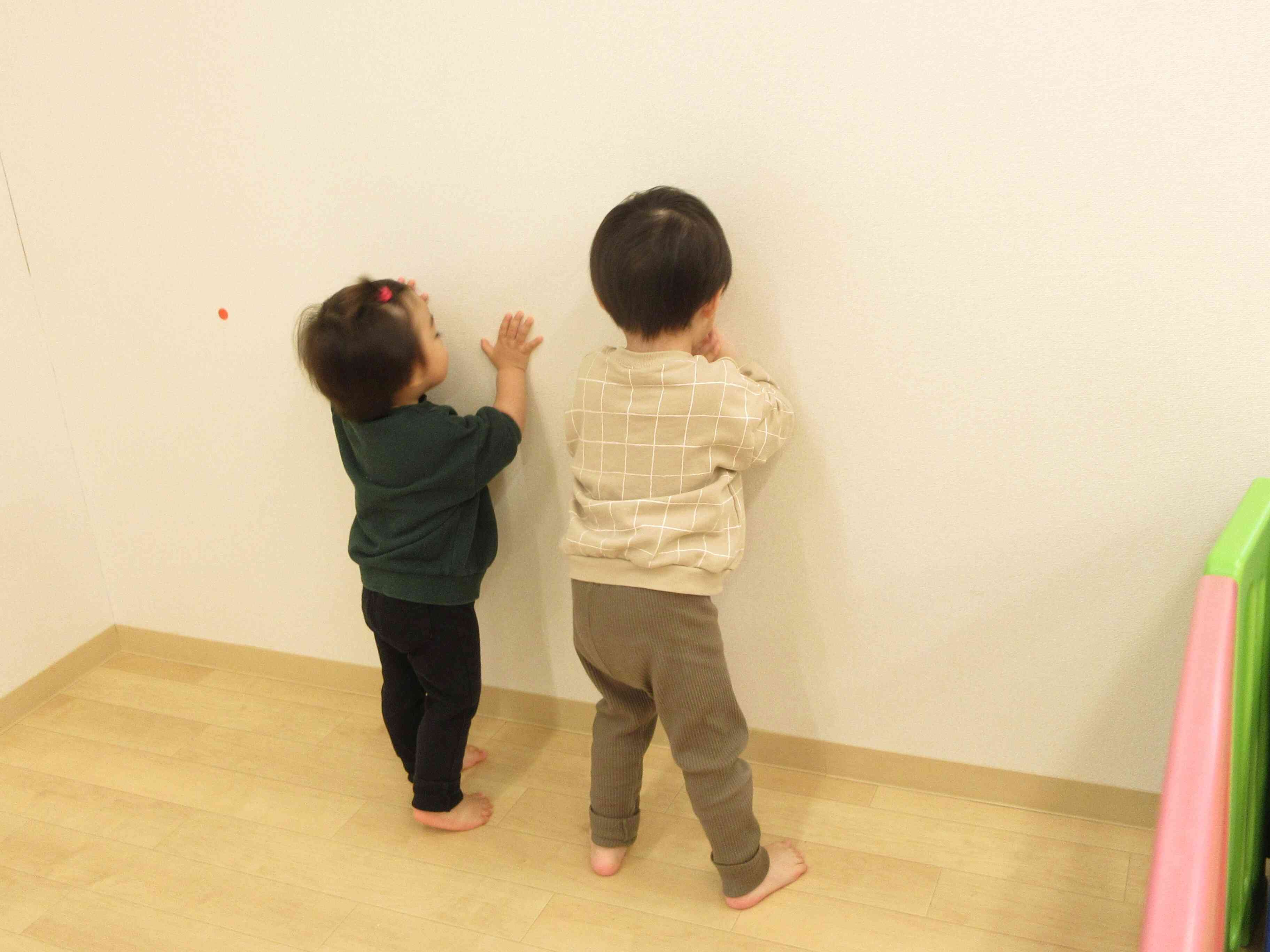 何か貼ってあるね