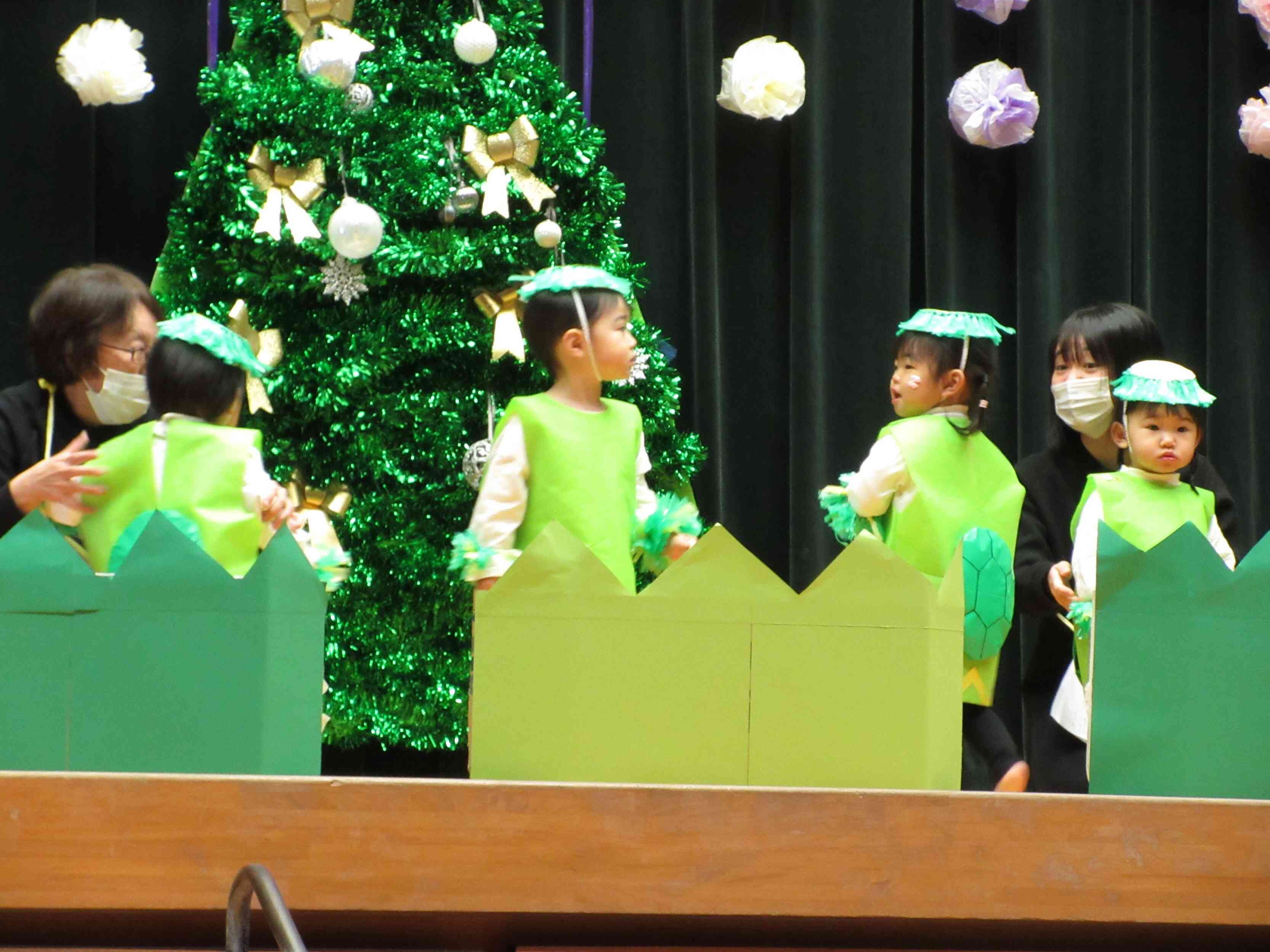 後ろ振り返って～、、