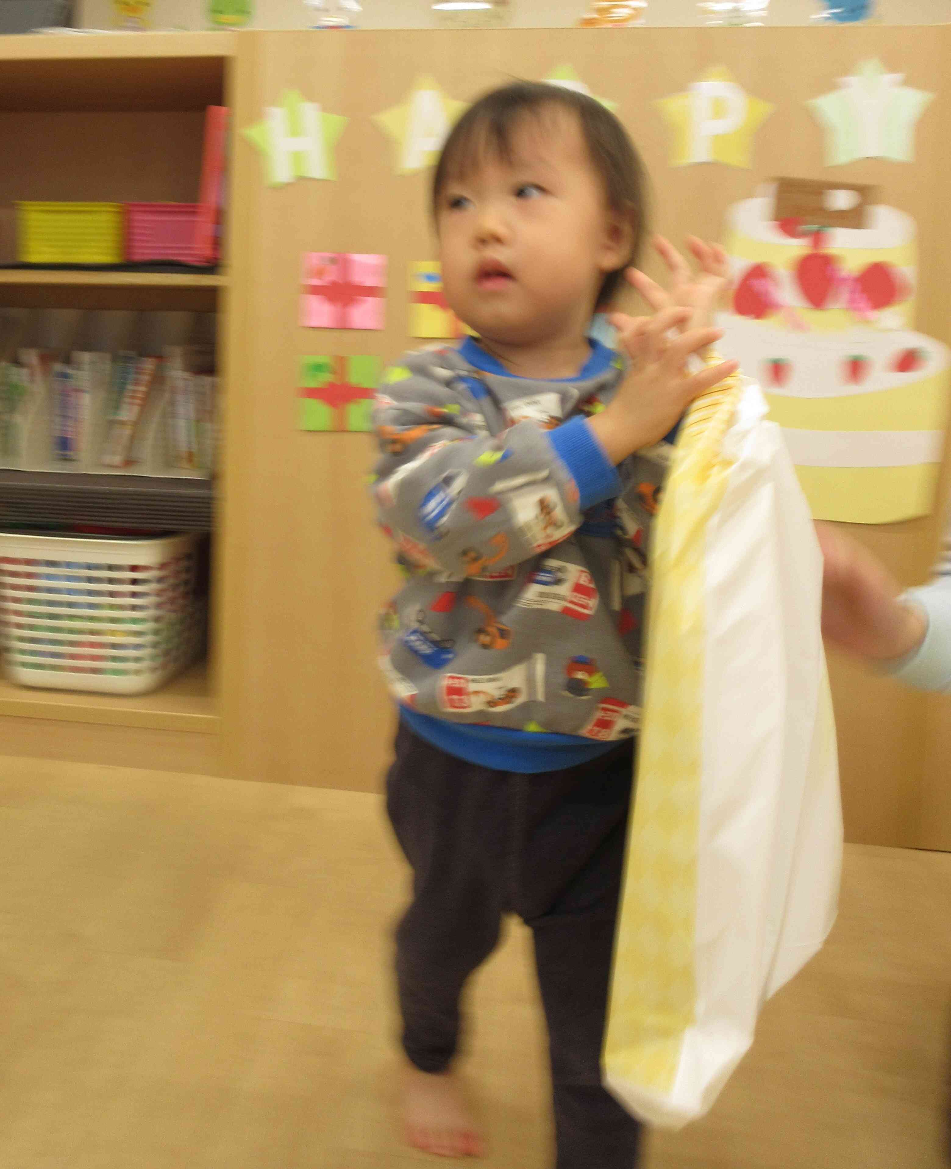 プレゼントなにかな