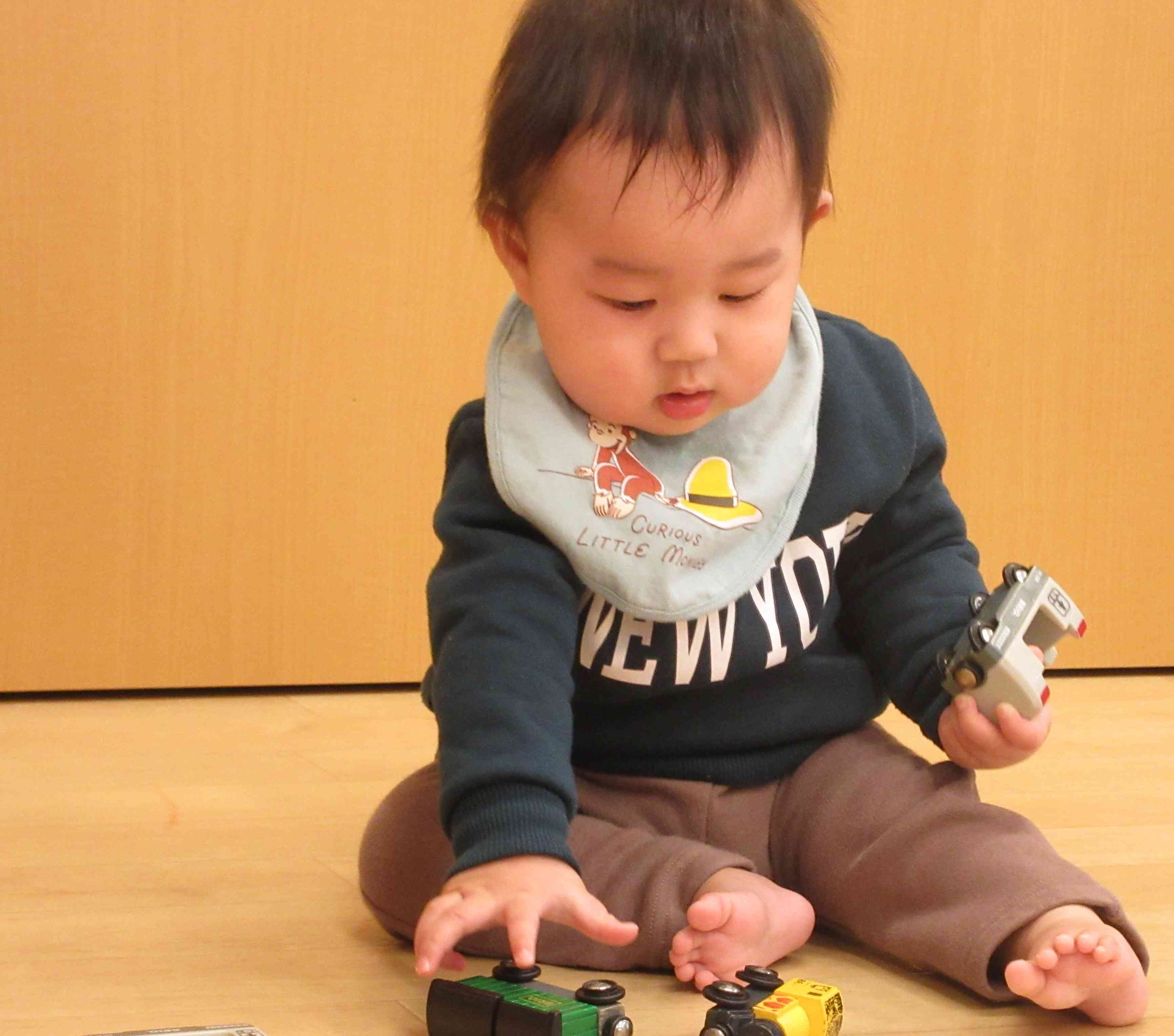 電車に夢中なぼく