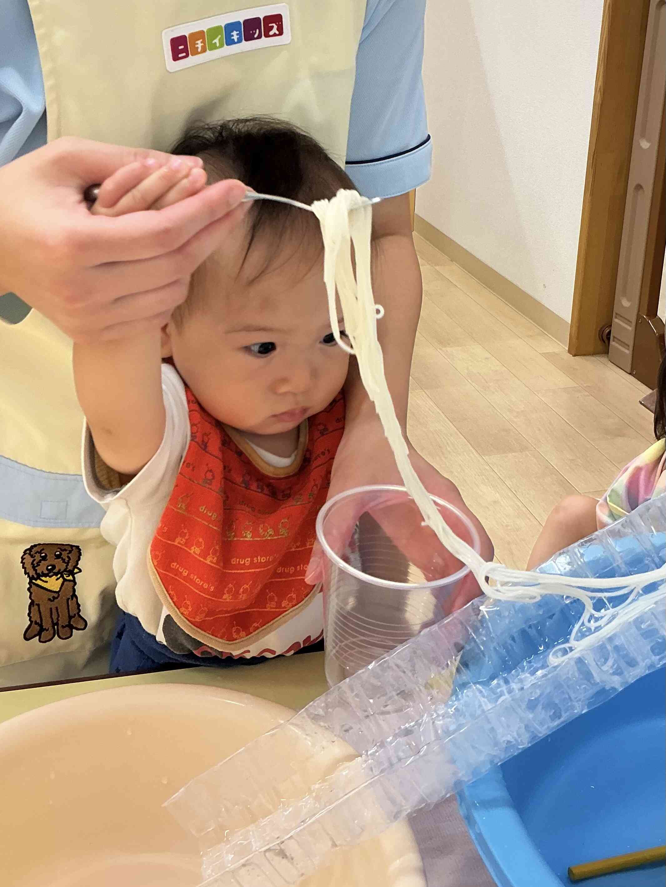 真剣な表情で・・・