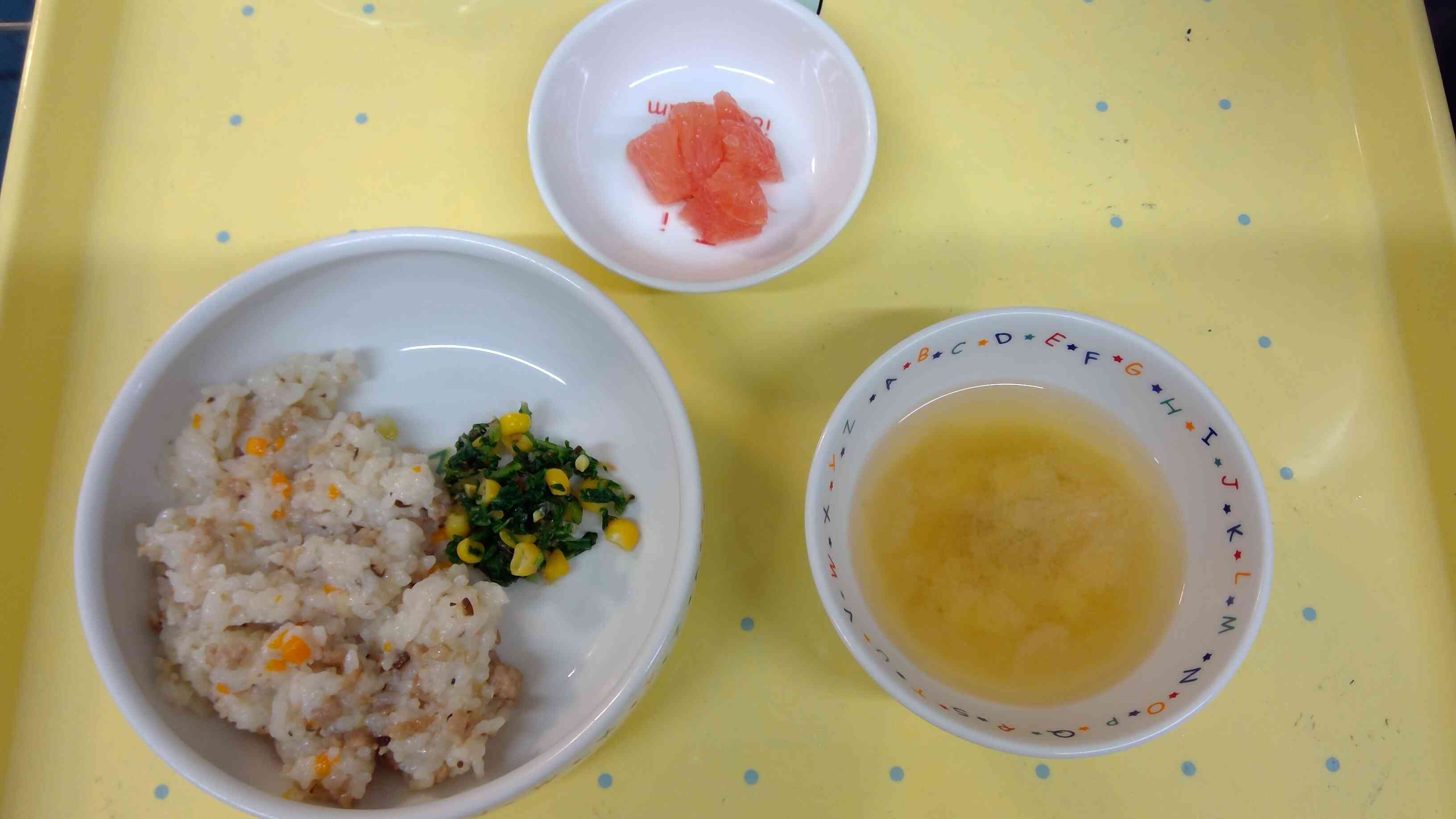 給食でとうもろこしがでましたよ☆