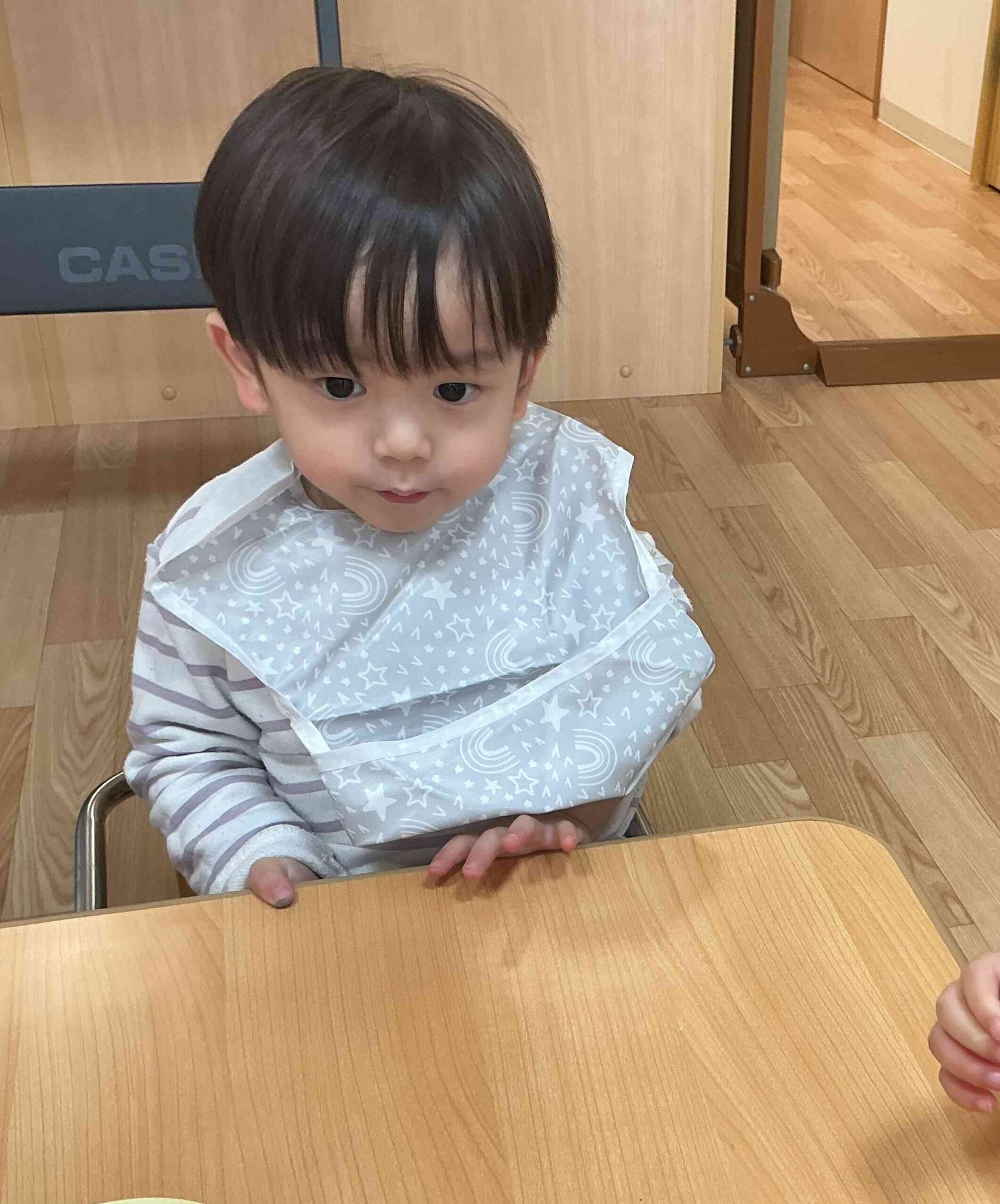 上手に座っています(^^♪