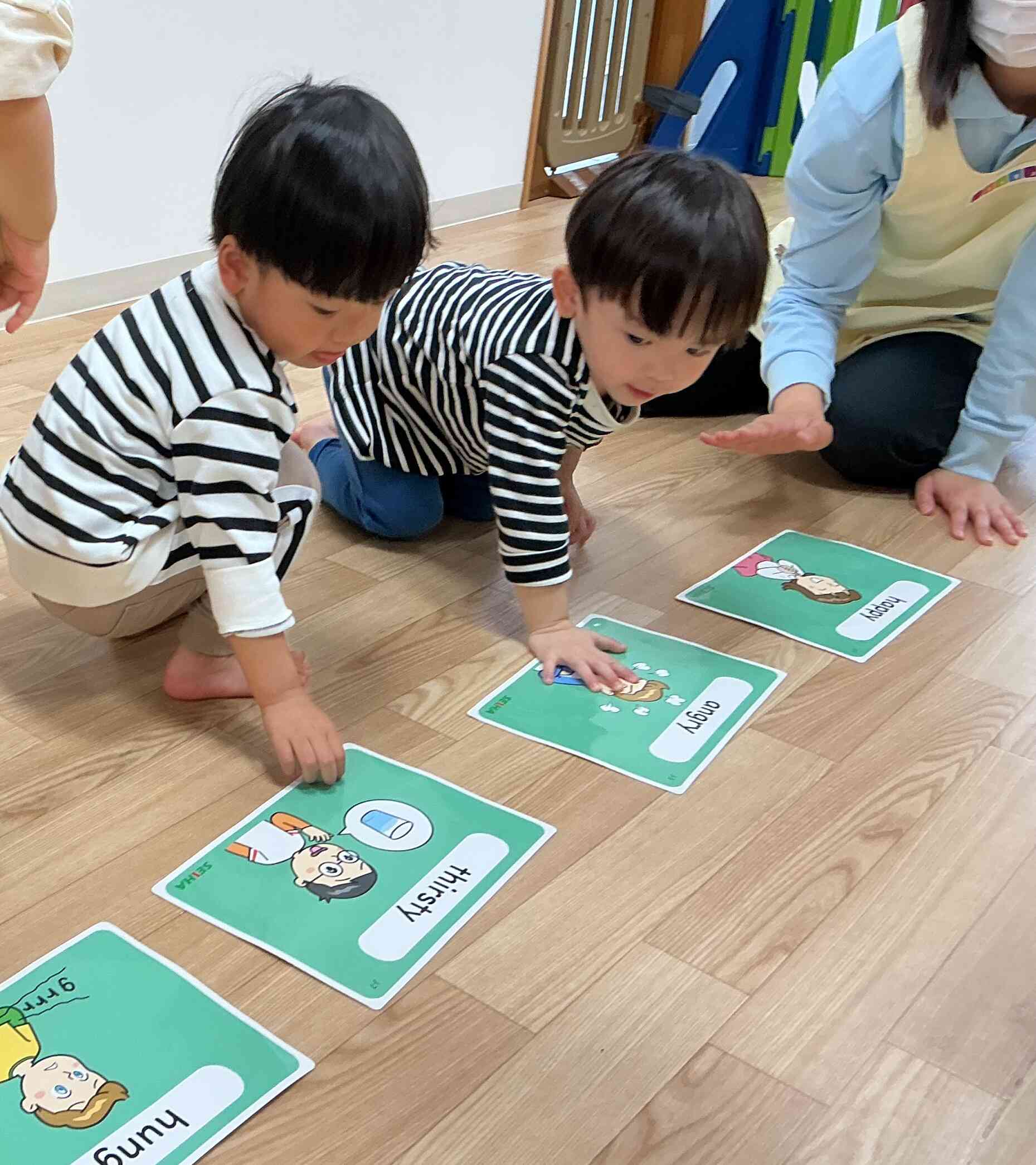 えいごあそびをしました☆①