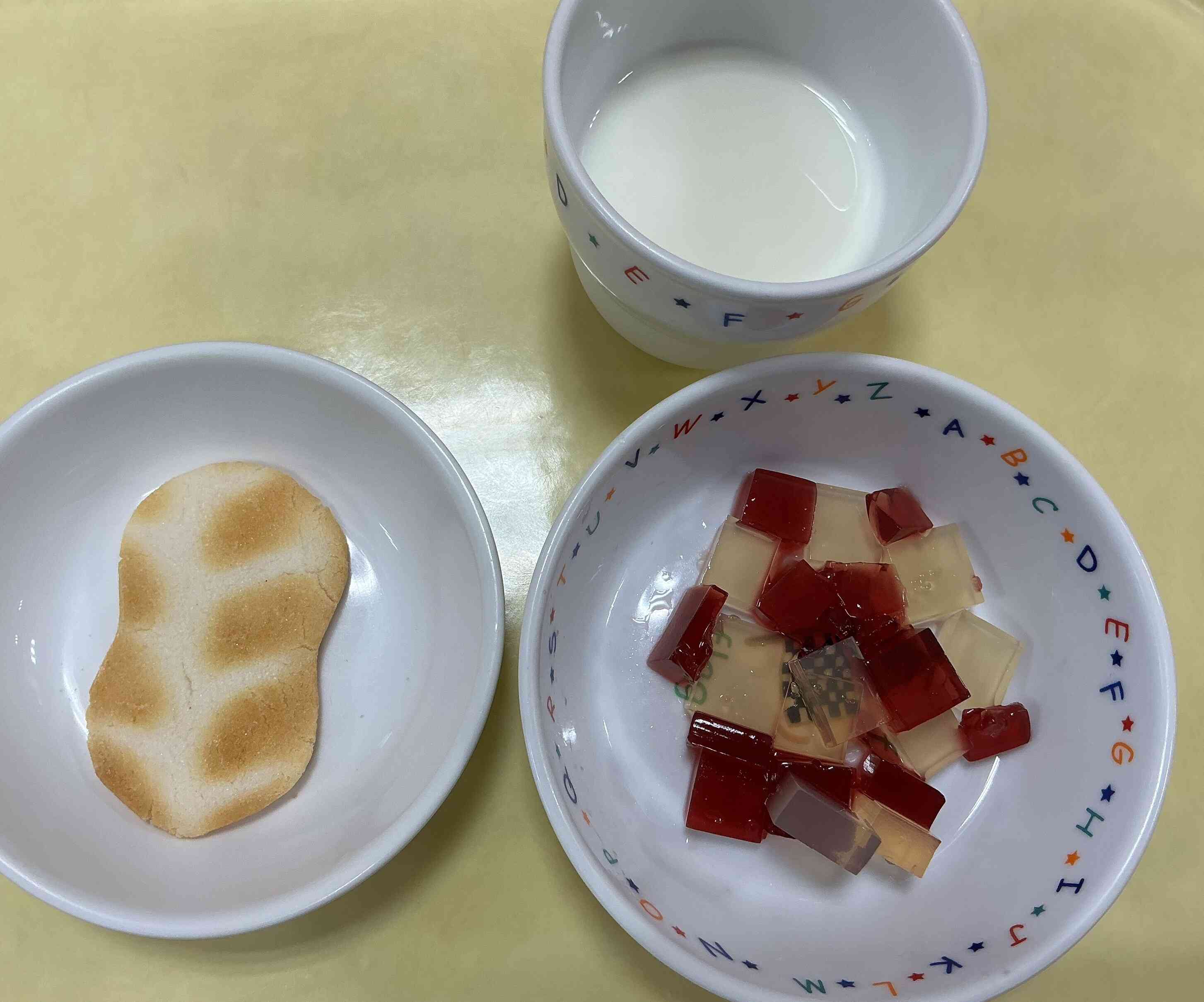 今日のおやつは...(^^♪